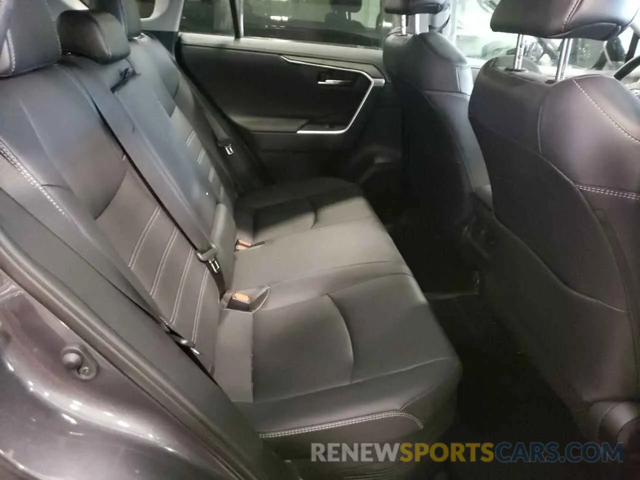 6 fotografías del automóvil dañado 2T3DWRFV6KW011316 TOYOTA RAV4 2019