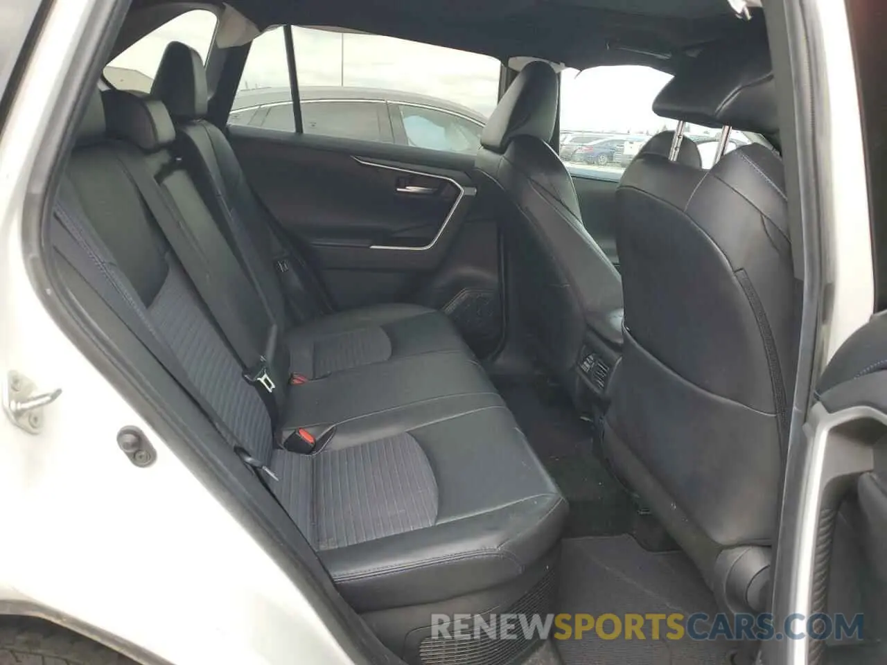 11 fotografías del automóvil dañado 2T3EWRFV7KW031840 TOYOTA RAV4 2019