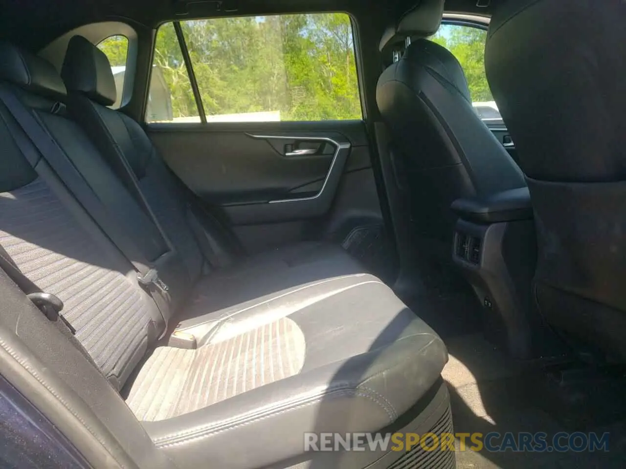 11 fotografías del automóvil dañado 2T3EWRFV7KW033152 TOYOTA RAV4 2019