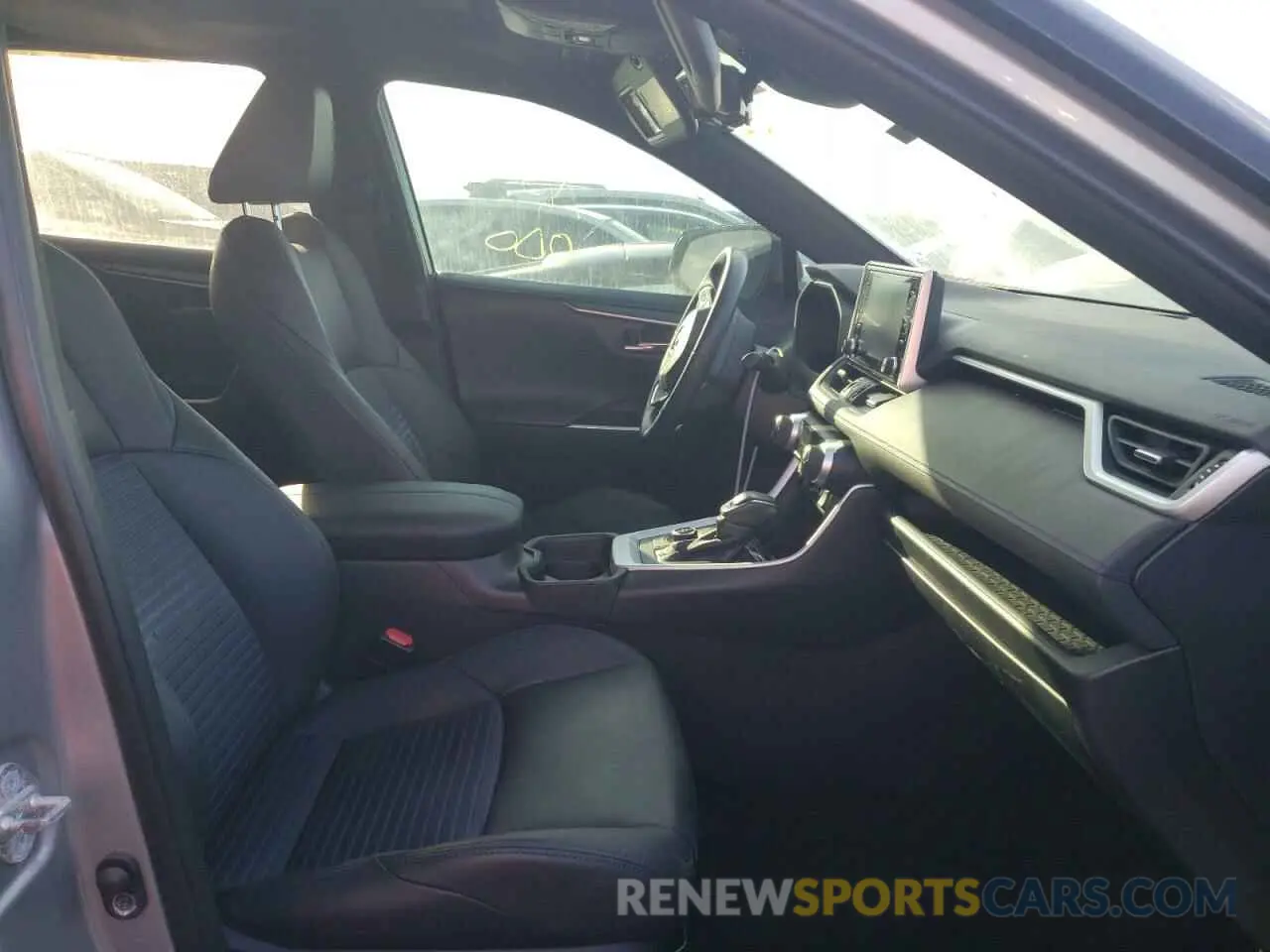 5 fotografías del automóvil dañado 2T3EWRFV8KW034004 TOYOTA RAV4 2019