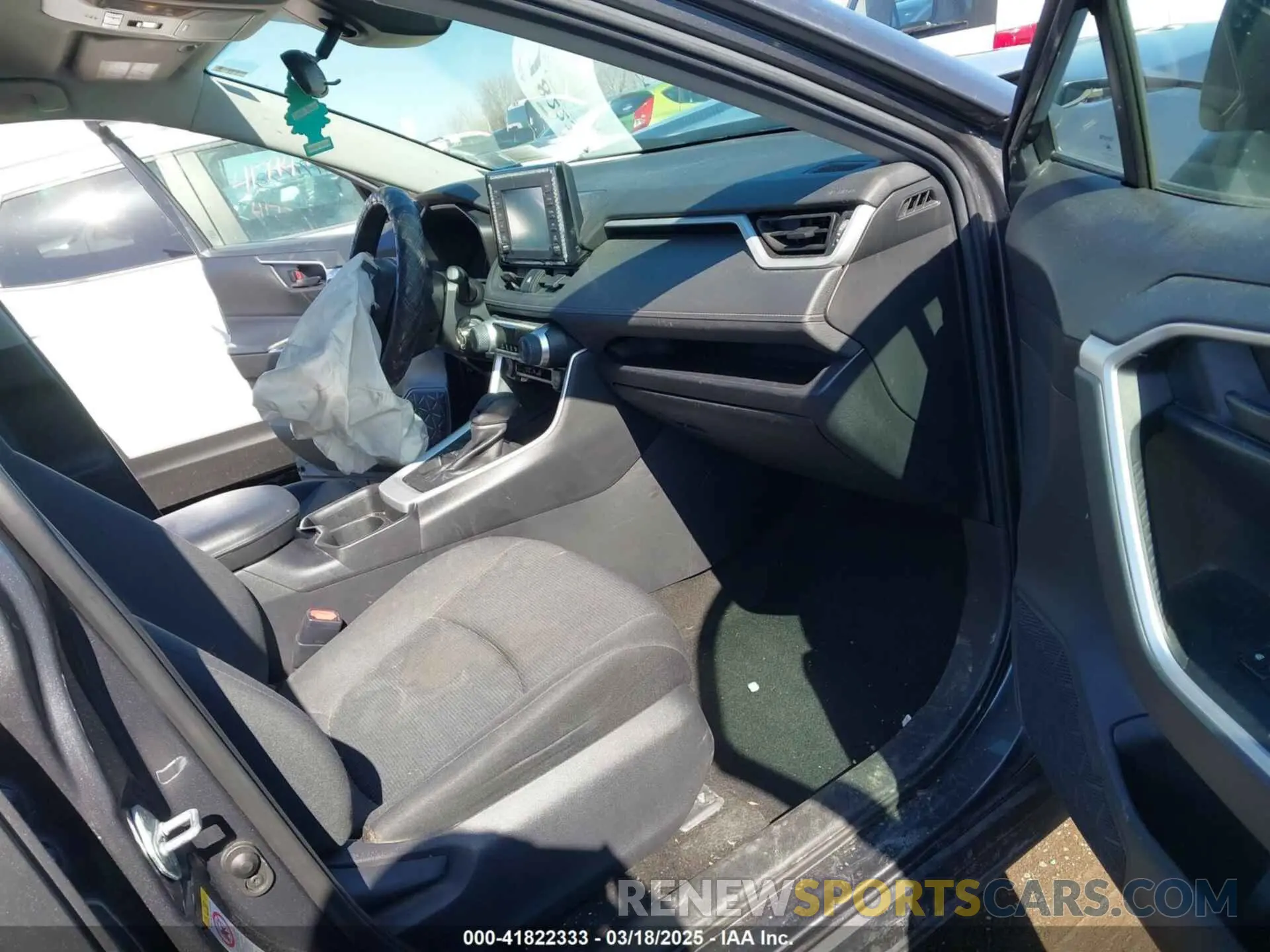 5 fotografías del automóvil dañado 2T3F1RFV1KW031478 TOYOTA RAV4 2019
