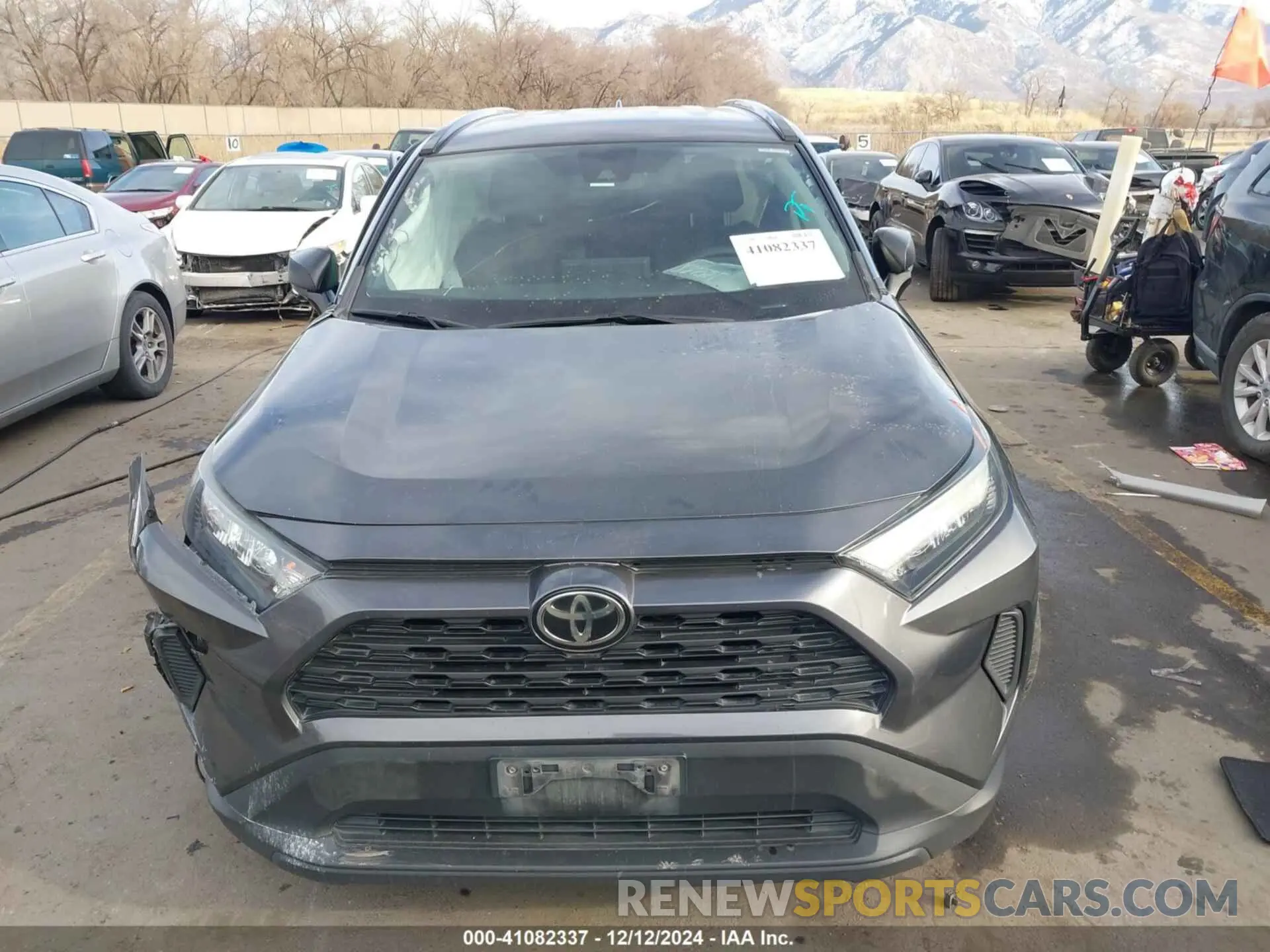 12 fotografías del automóvil dañado 2T3F1RFV2KW060438 TOYOTA RAV4 2019