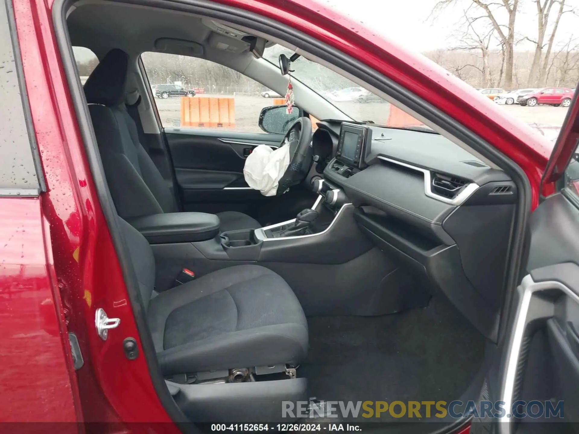 5 fotografías del automóvil dañado 2T3F1RFV2KW067891 TOYOTA RAV4 2019