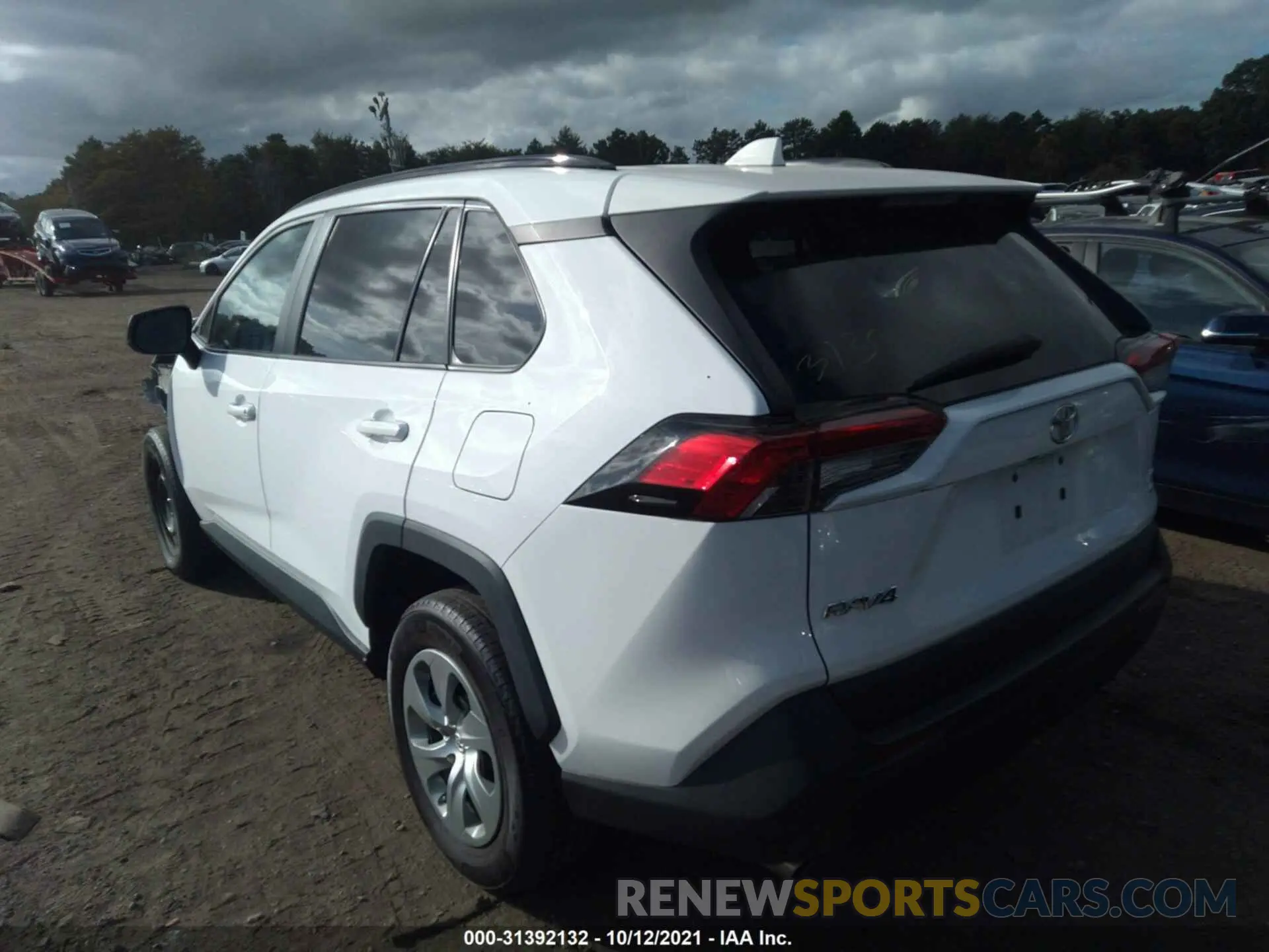 3 fotografías del automóvil dañado 2T3F1RFV3KW011569 TOYOTA RAV4 2019