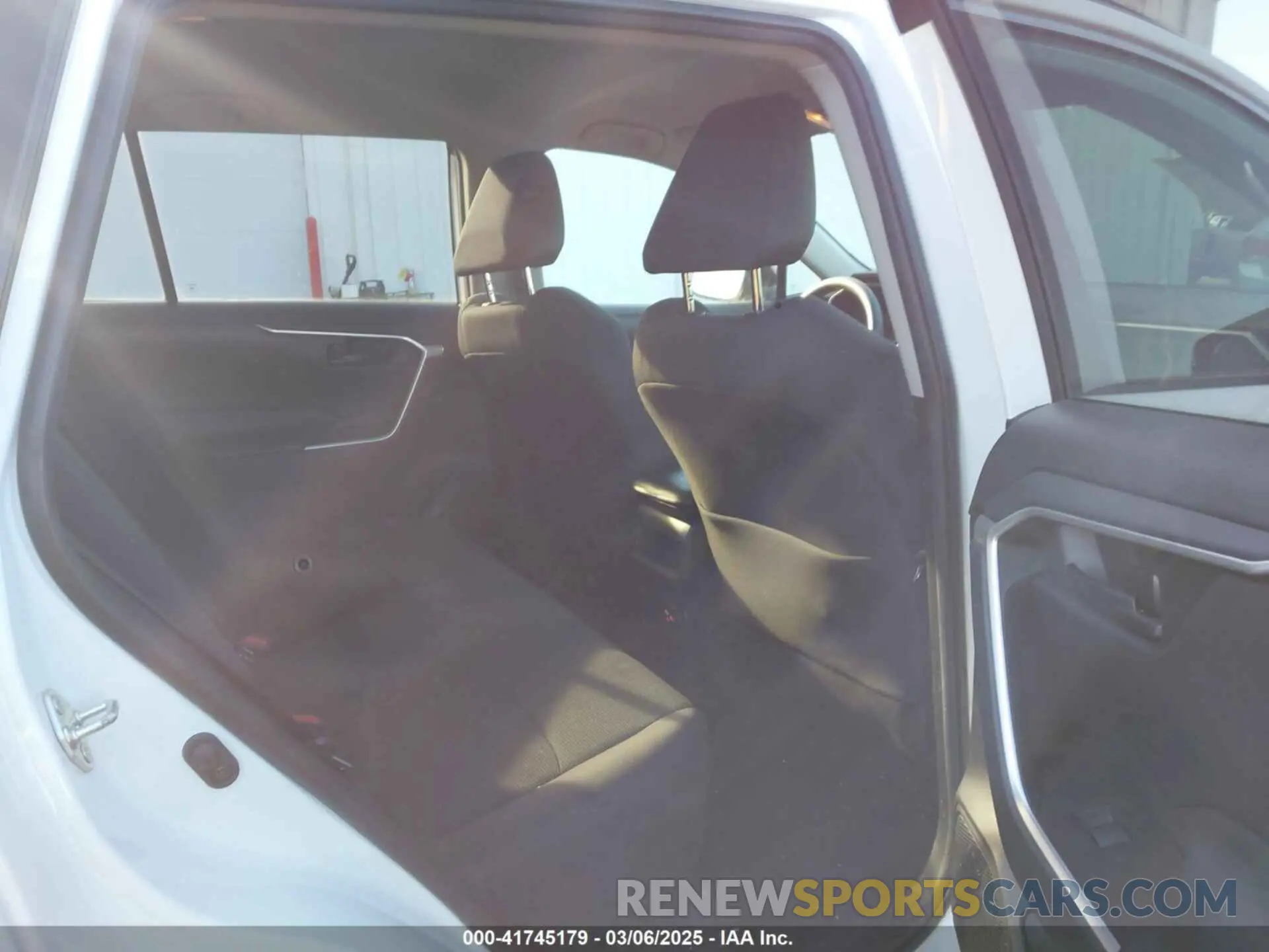 8 fotografías del automóvil dañado 2T3F1RFV3KW075045 TOYOTA RAV4 2019