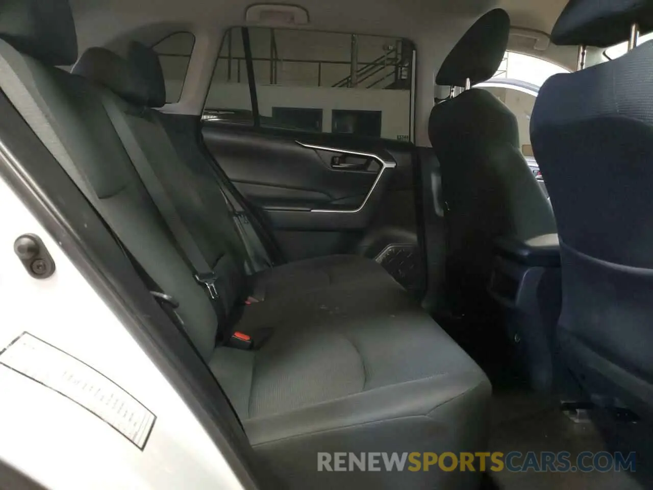 12 fotografías del automóvil dañado 2T3F1RFV4KW017798 TOYOTA RAV4 2019