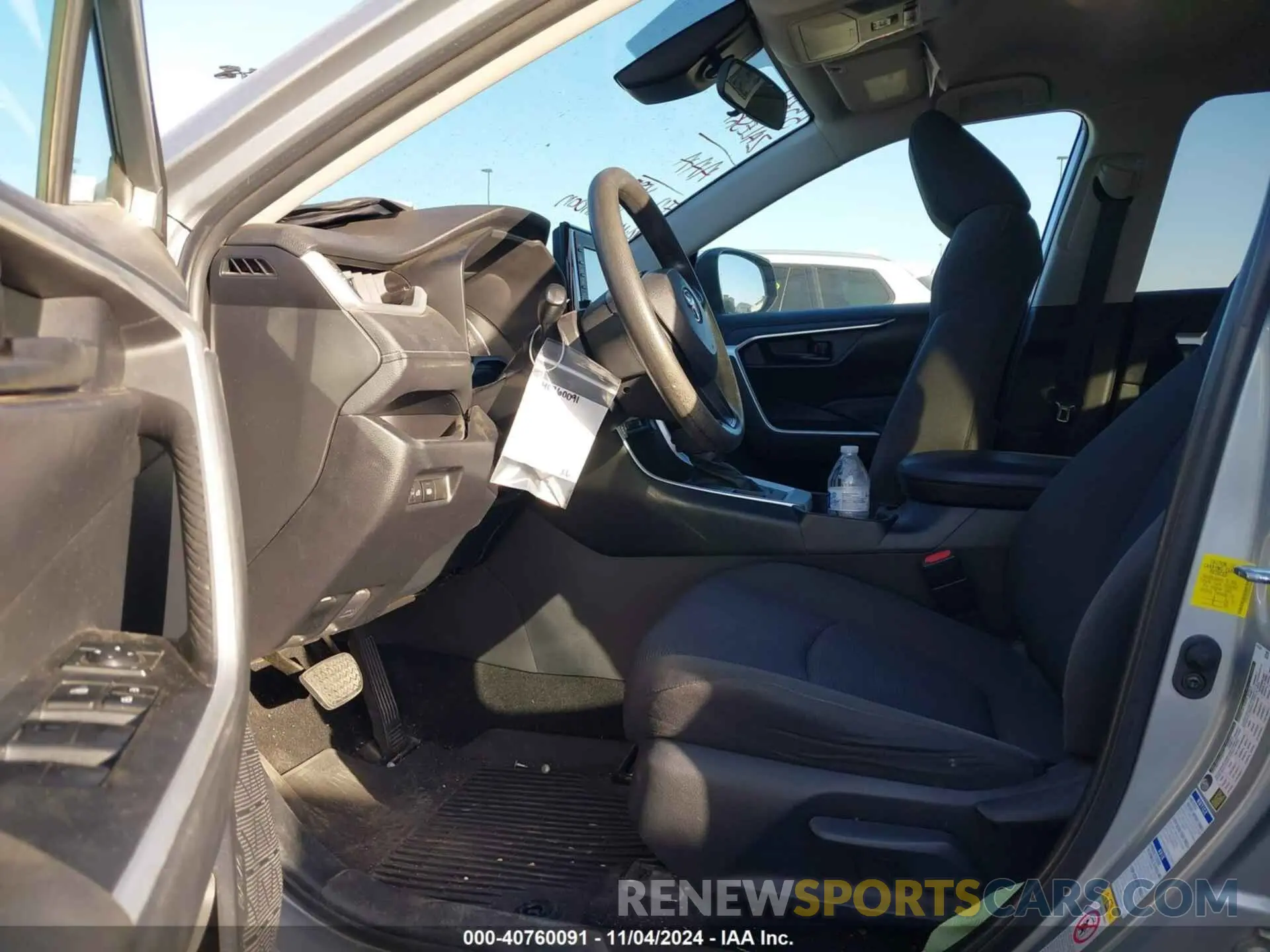 5 fotografías del automóvil dañado 2T3F1RFV6KW016278 TOYOTA RAV4 2019