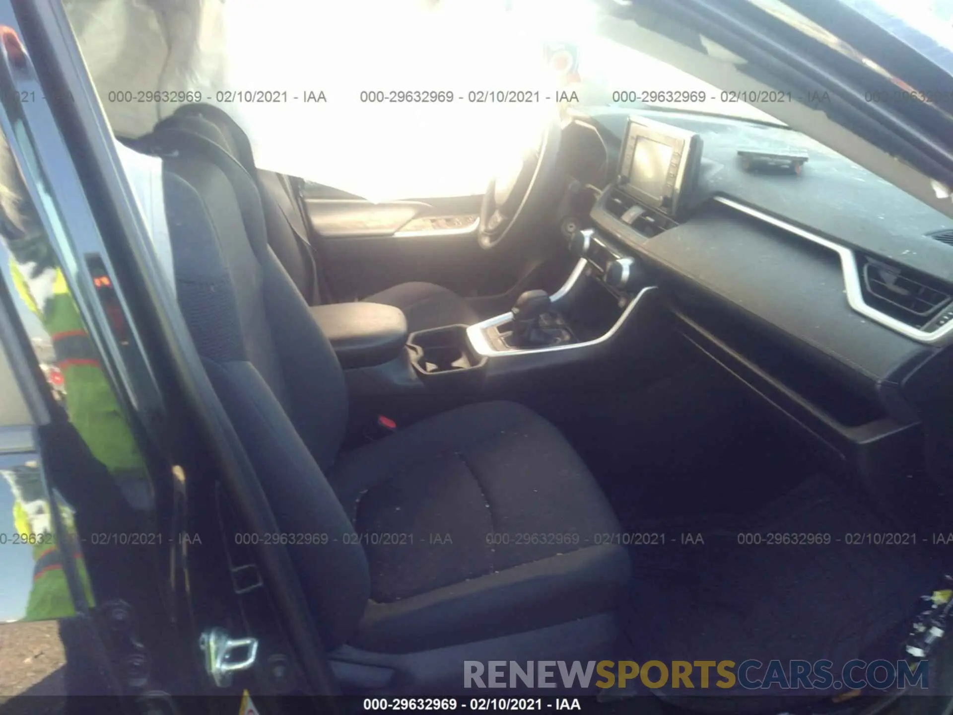 5 fotografías del automóvil dañado 2T3F1RFV6KW029189 TOYOTA RAV4 2019