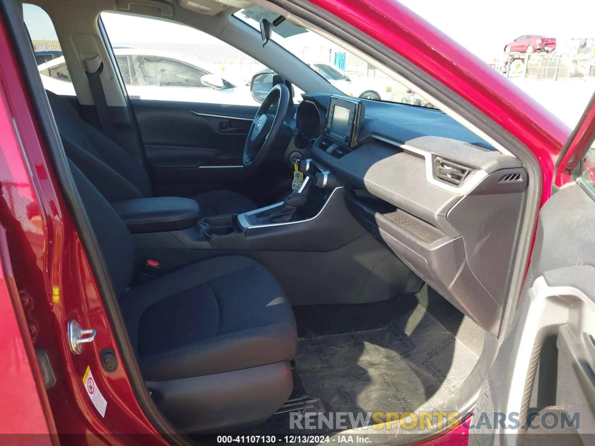 5 fotografías del automóvil dañado 2T3F1RFV8KW026875 TOYOTA RAV4 2019