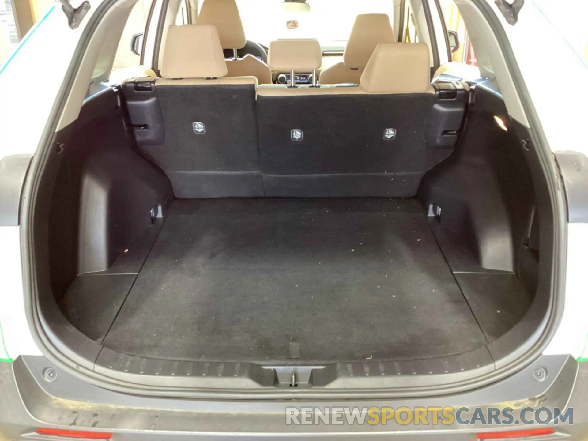13 fotografías del automóvil dañado 2T3F1RFV9KW020860 TOYOTA RAV4 2019