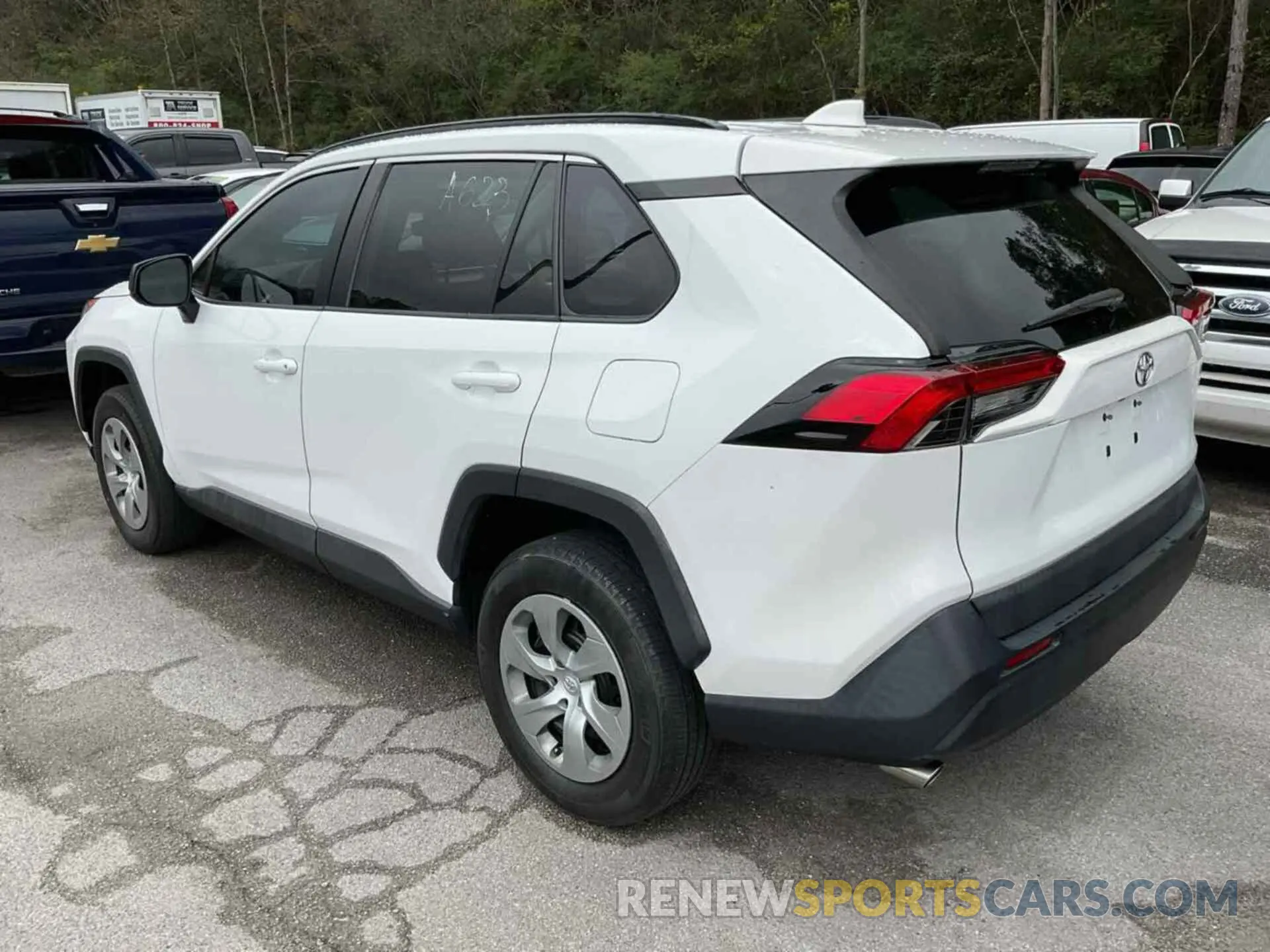 5 fotografías del automóvil dañado 2T3F1RFV9KW020860 TOYOTA RAV4 2019