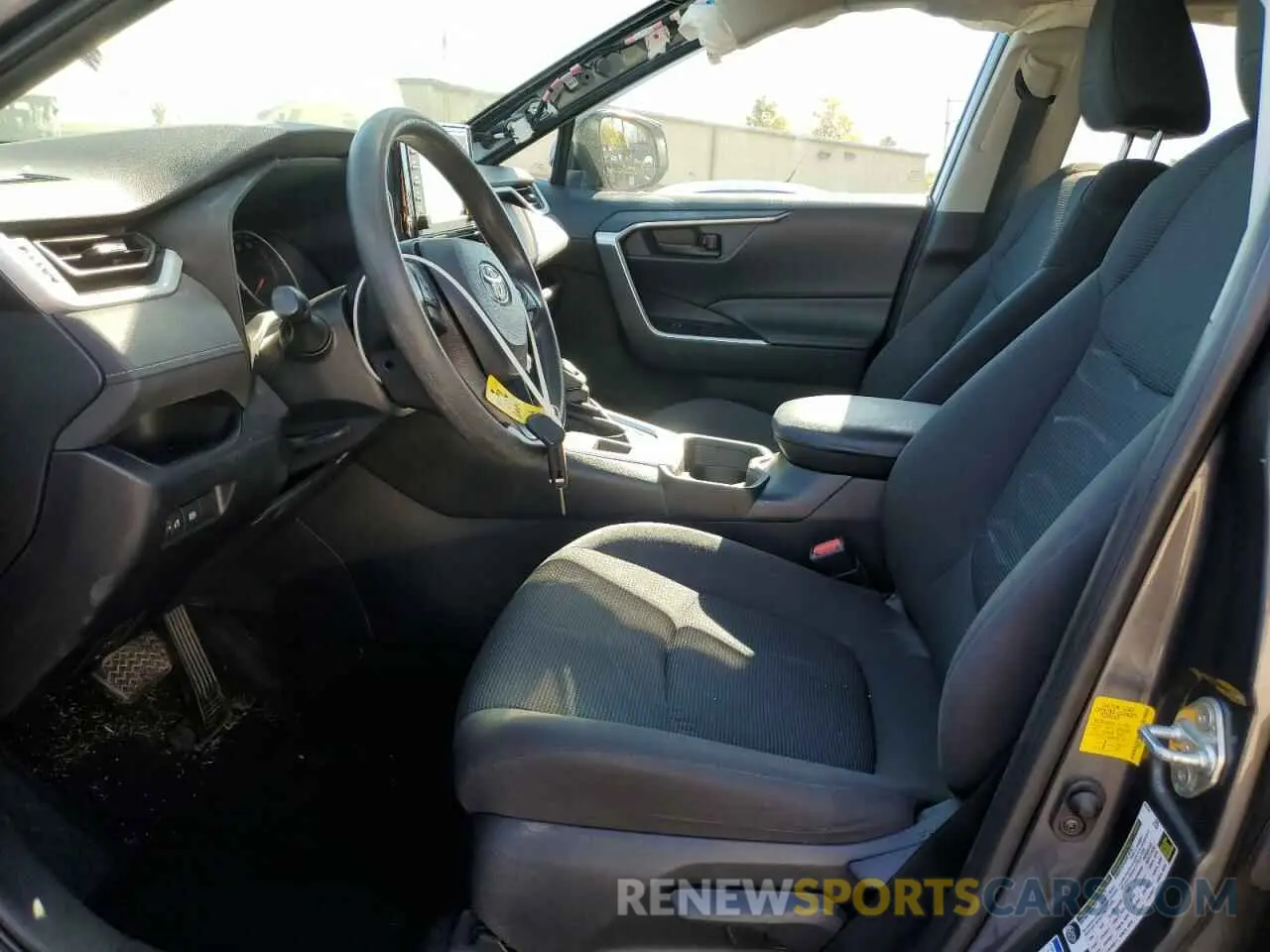 7 fotografías del automóvil dañado 2T3G1RFV1KC044088 TOYOTA RAV4 2019