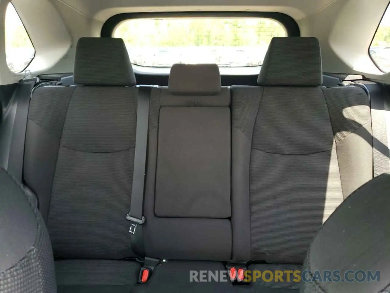 10 fotografías del automóvil dañado 2T3G1RFV1KW042811 TOYOTA RAV4 2019