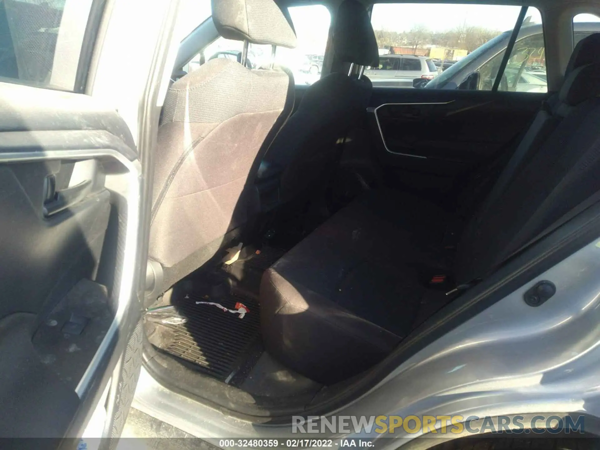 8 fotografías del automóvil dañado 2T3G1RFV2KW013060 TOYOTA RAV4 2019