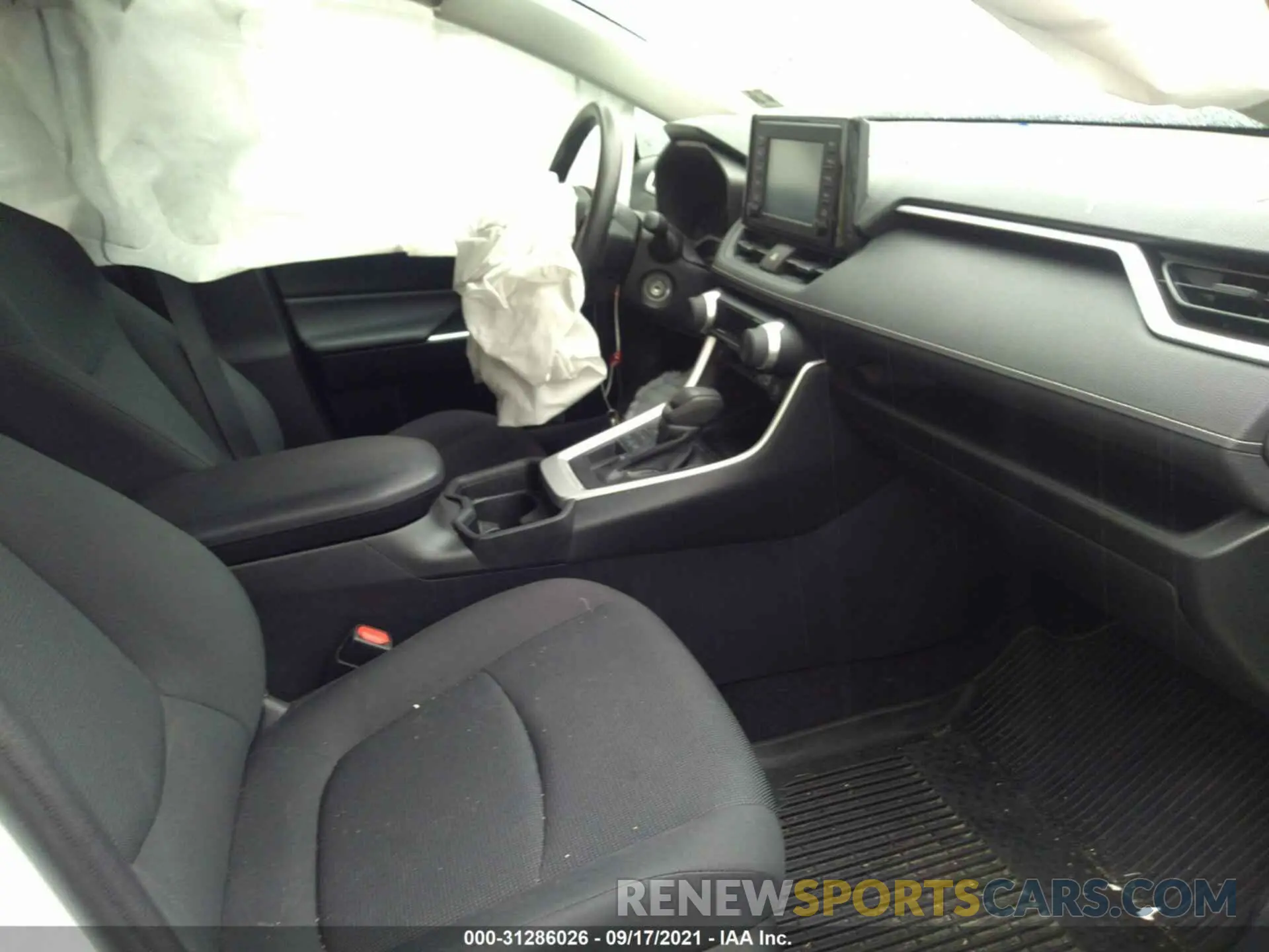 5 fotografías del automóvil dañado 2T3G1RFV2KW020526 TOYOTA RAV4 2019