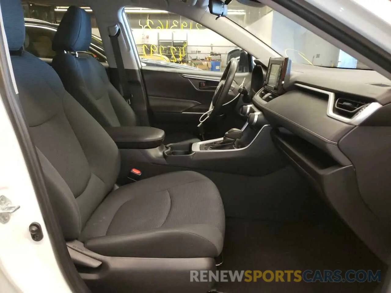 5 fotografías del automóvil dañado 2T3G1RFV4KC004636 TOYOTA RAV4 2019