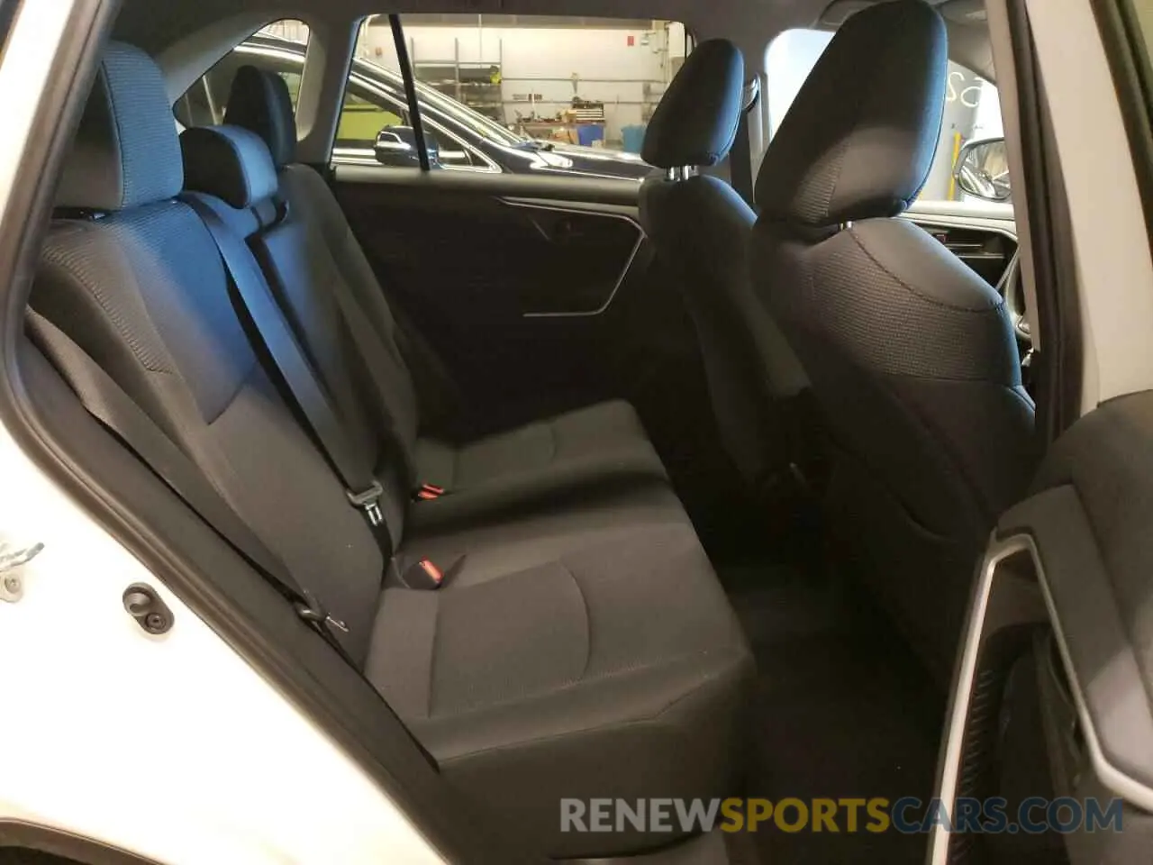 6 fotografías del automóvil dañado 2T3G1RFV4KC004636 TOYOTA RAV4 2019