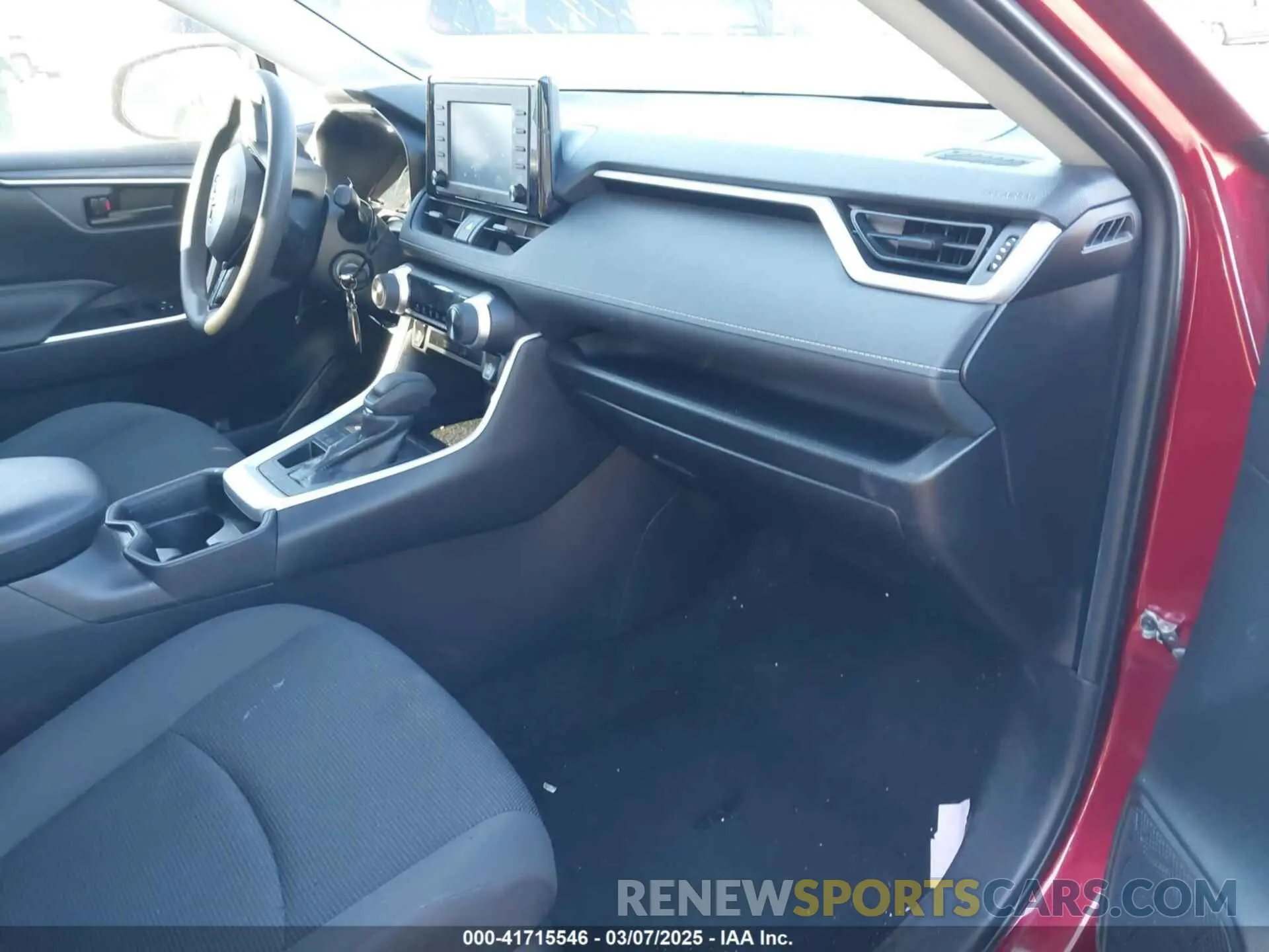 5 fotografías del automóvil dañado 2T3G1RFV5KC042795 TOYOTA RAV4 2019