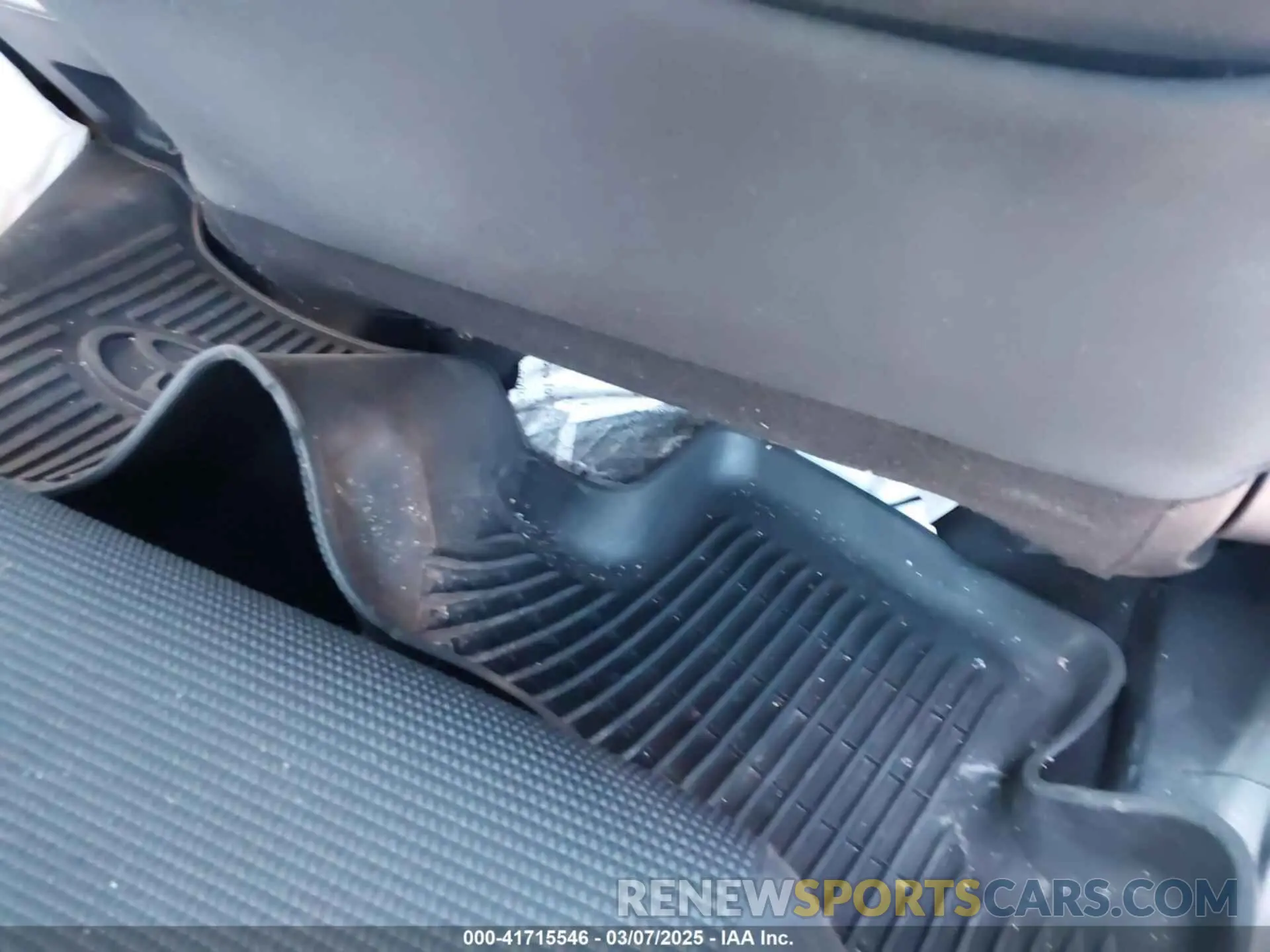 8 fotografías del automóvil dañado 2T3G1RFV5KC042795 TOYOTA RAV4 2019