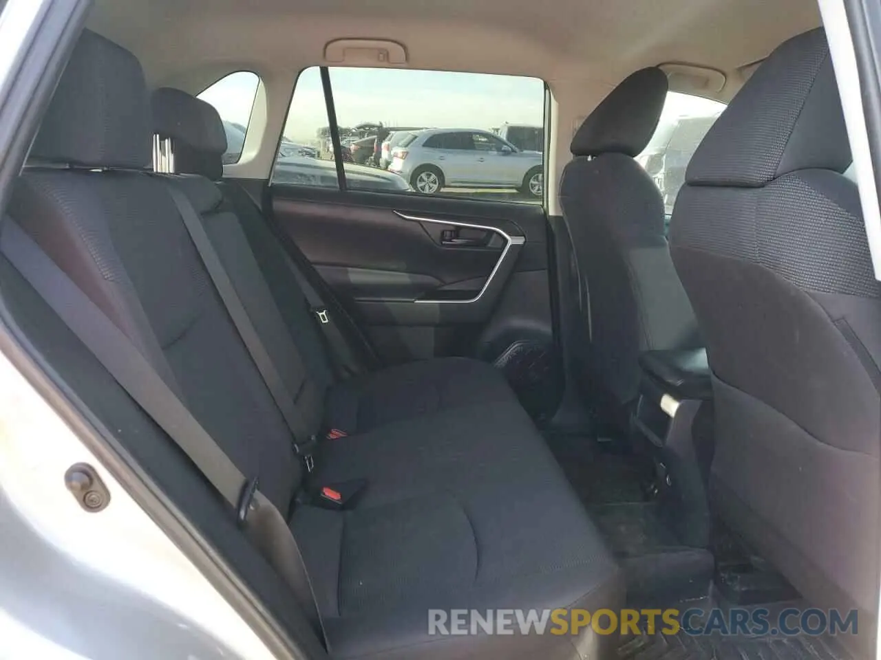 11 fotografías del automóvil dañado 2T3G1RFV5KW045226 TOYOTA RAV4 2019