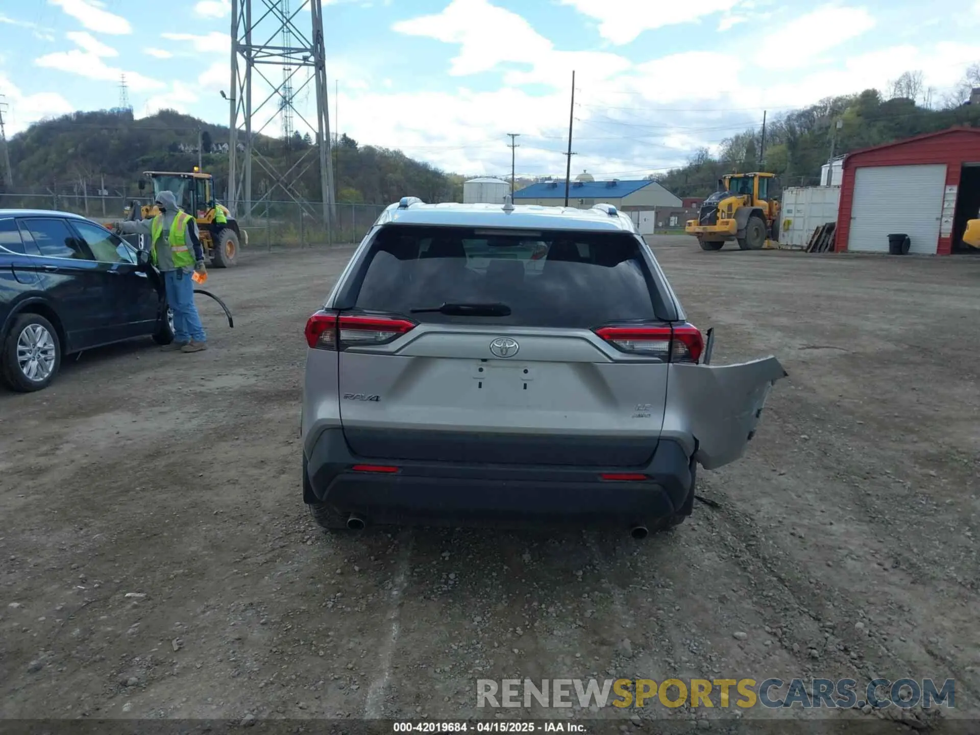 16 fotografías del automóvil dañado 2T3G1RFV9KC015700 TOYOTA RAV4 2019