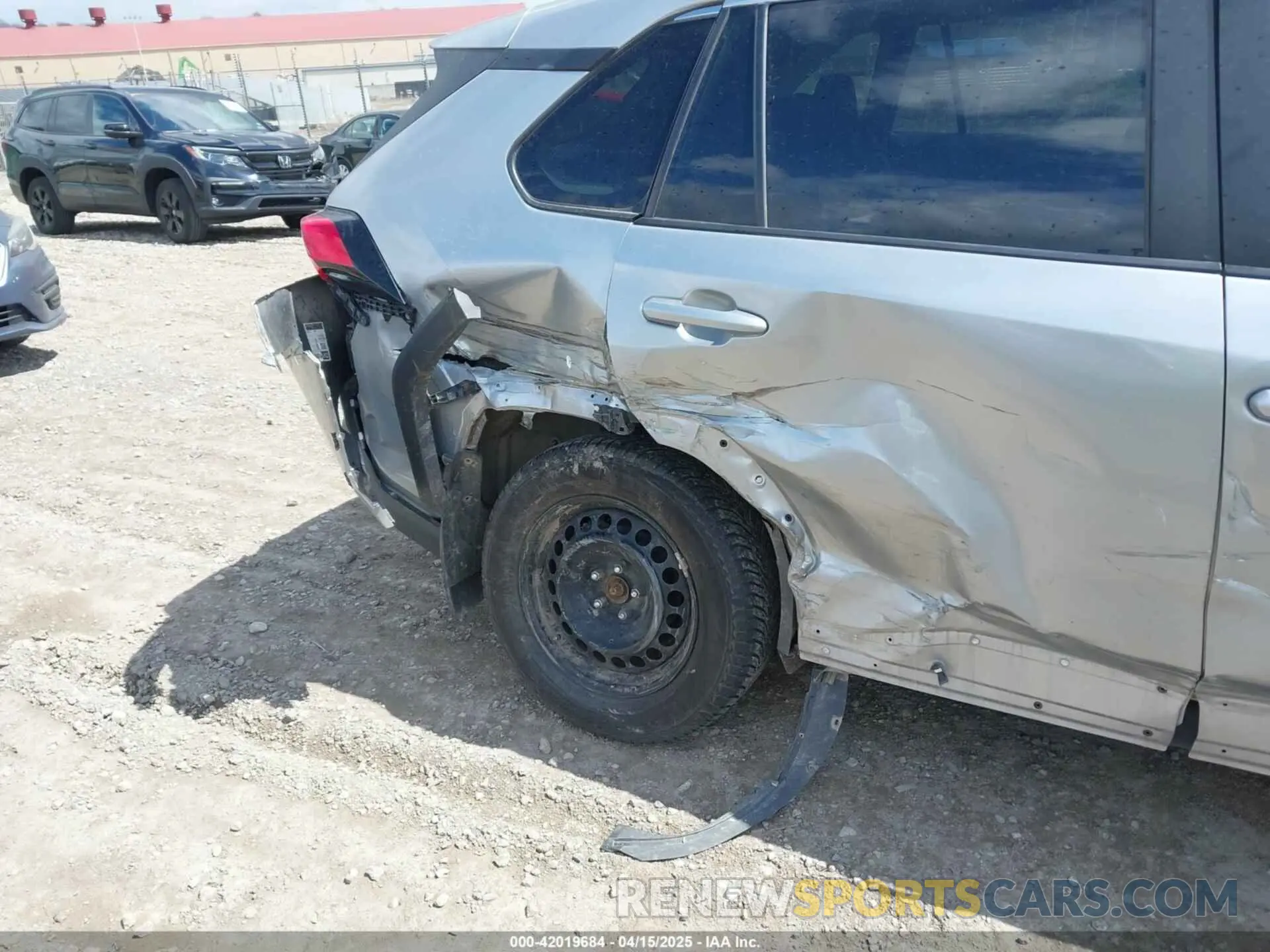 6 fotografías del automóvil dañado 2T3G1RFV9KC015700 TOYOTA RAV4 2019