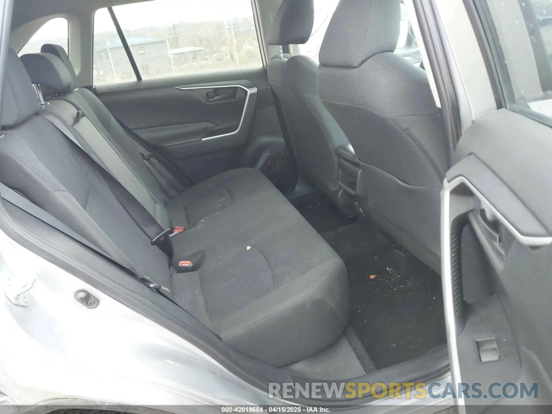 8 fotografías del automóvil dañado 2T3G1RFV9KC015700 TOYOTA RAV4 2019