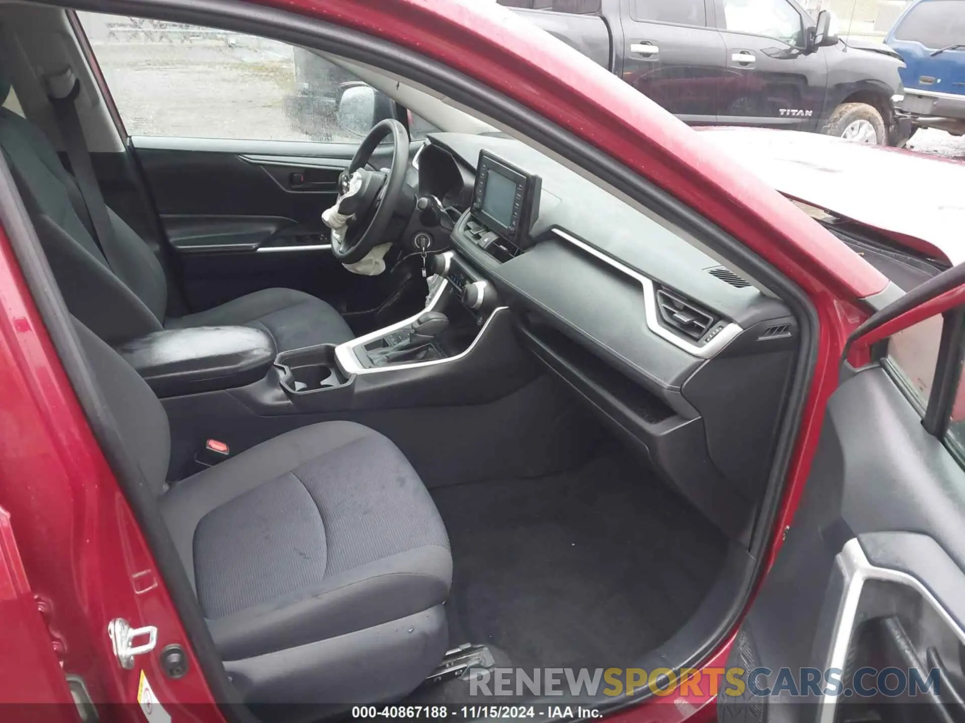 5 fotografías del automóvil dañado 2T3G1RFV9KW022452 TOYOTA RAV4 2019