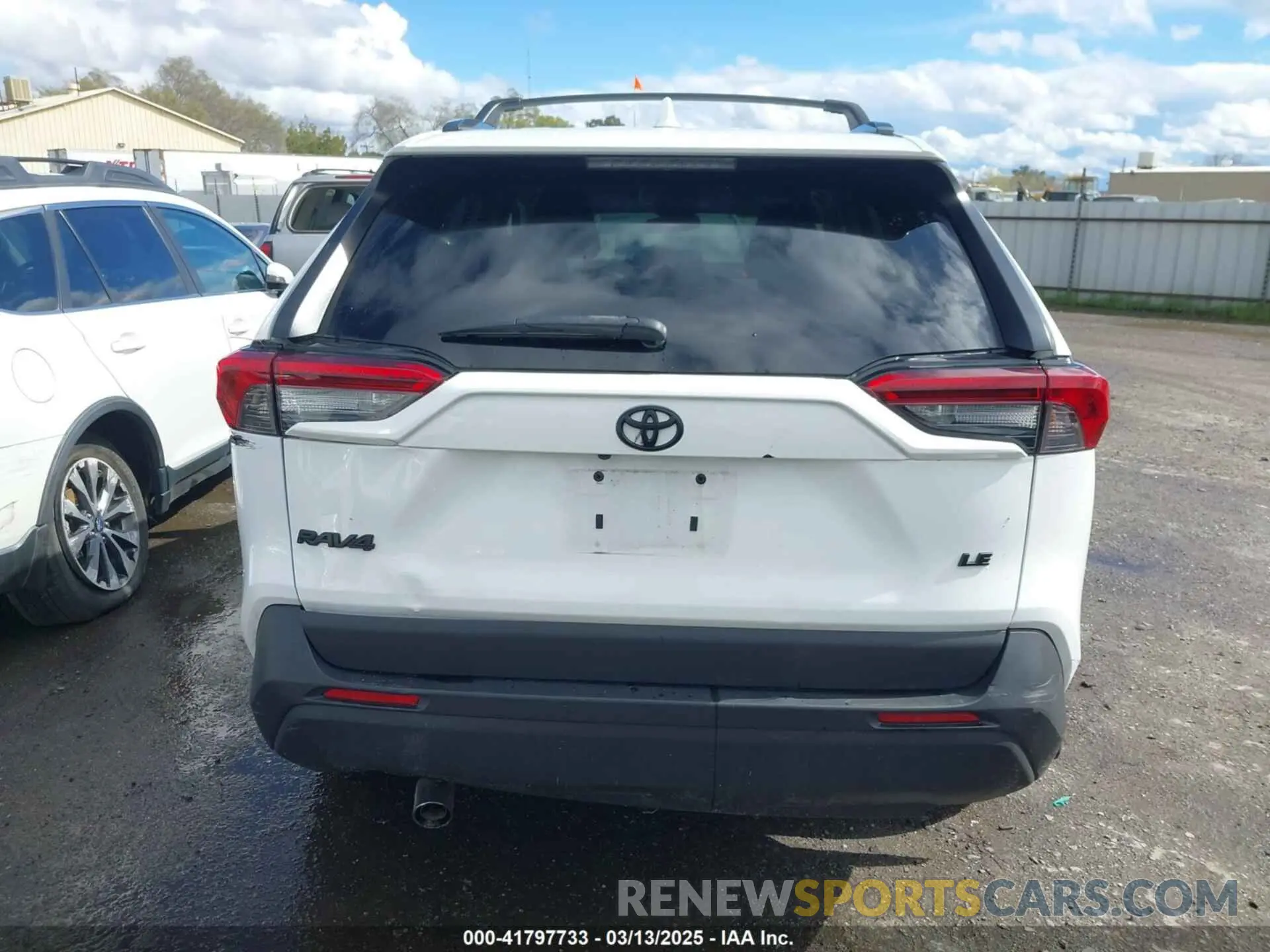 17 fotografías del automóvil dañado 2T3H1RFV0KW018309 TOYOTA RAV4 2019