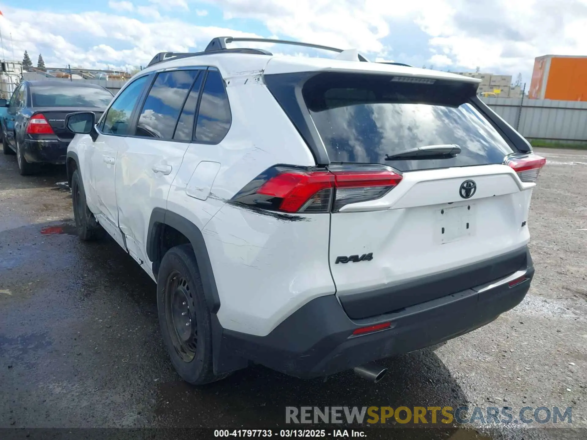 3 fotografías del automóvil dañado 2T3H1RFV0KW018309 TOYOTA RAV4 2019