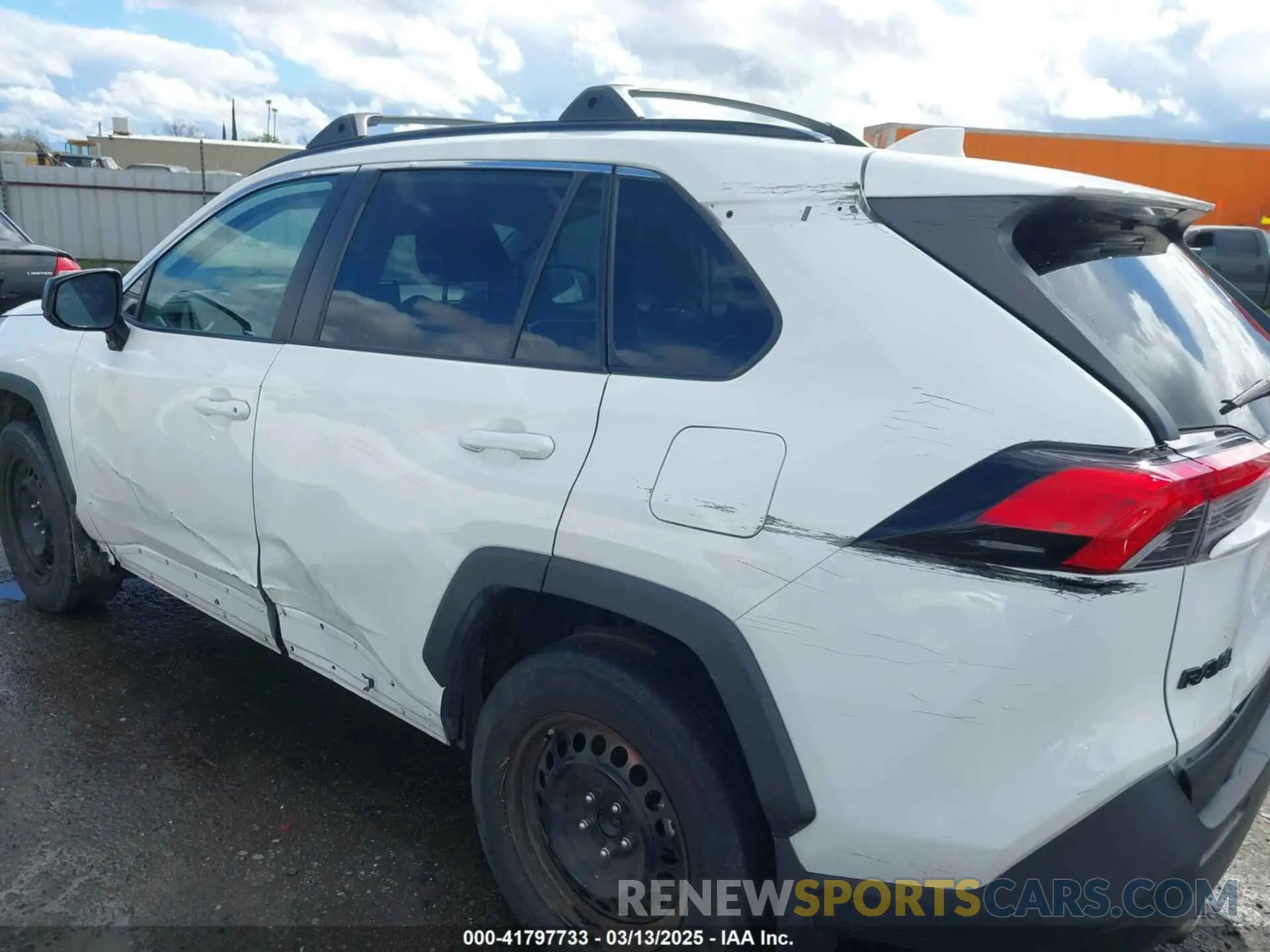 6 fotografías del automóvil dañado 2T3H1RFV0KW018309 TOYOTA RAV4 2019