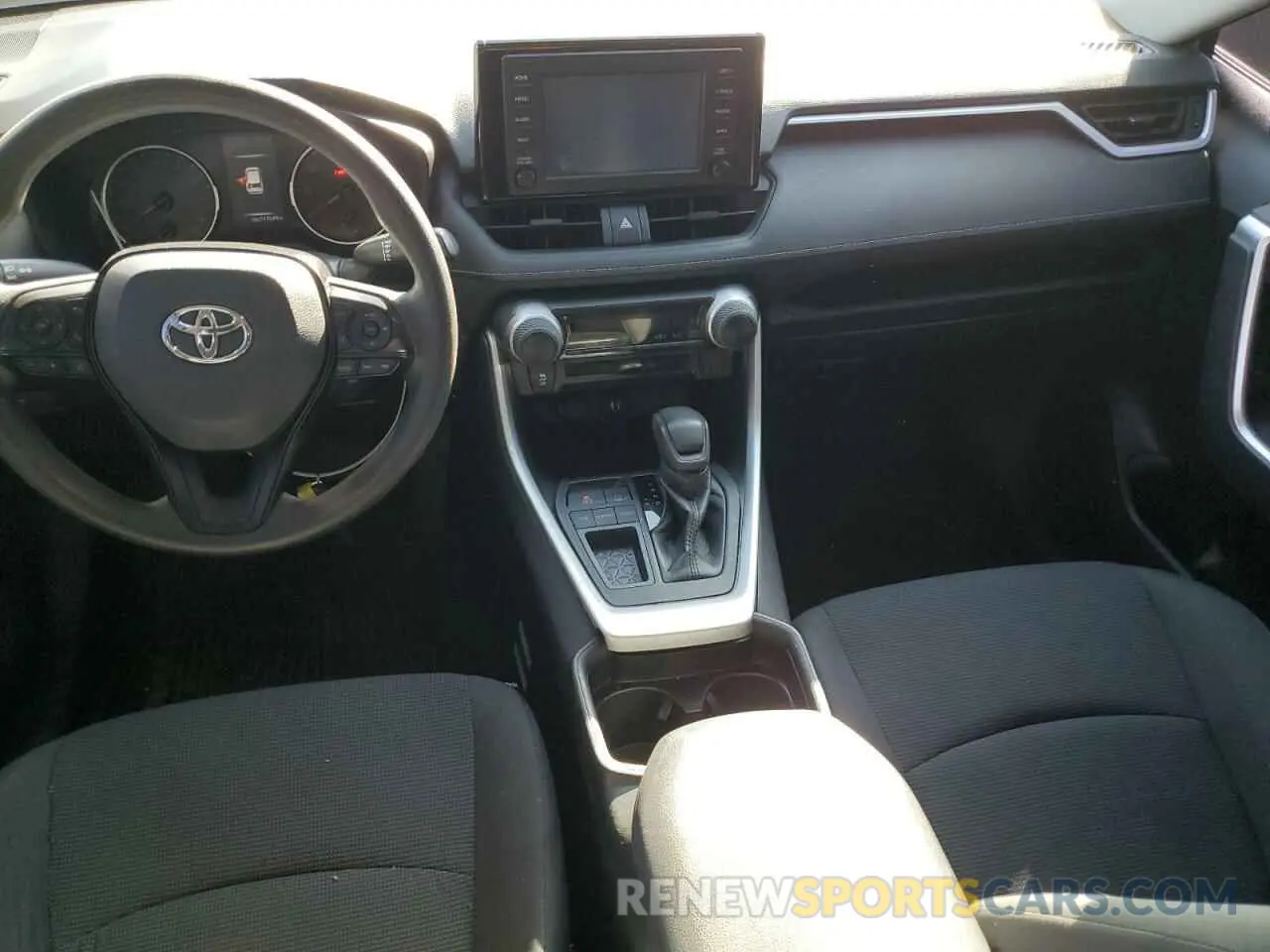 8 fotografías del automóvil dañado 2T3H1RFV0KW056252 TOYOTA RAV4 2019