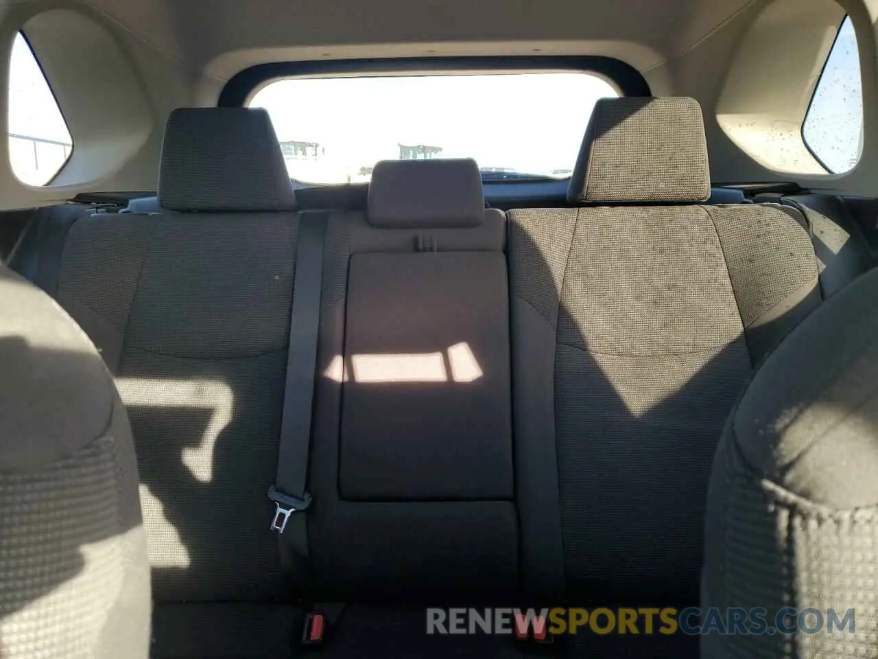 10 fotografías del automóvil dañado 2T3H1RFV1KW021803 TOYOTA RAV4 2019