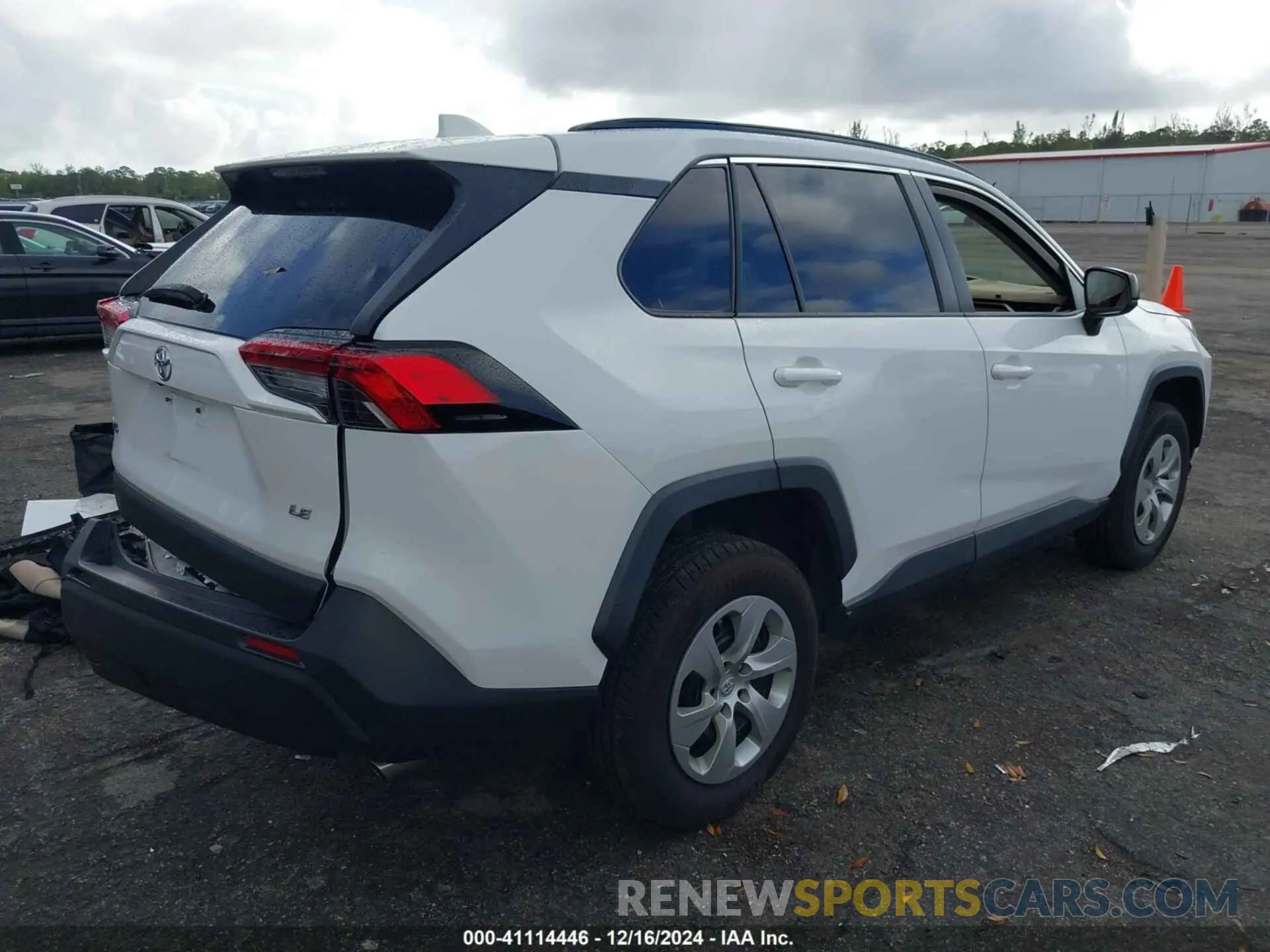 4 fotografías del automóvil dañado 2T3H1RFV1KW040125 TOYOTA RAV4 2019