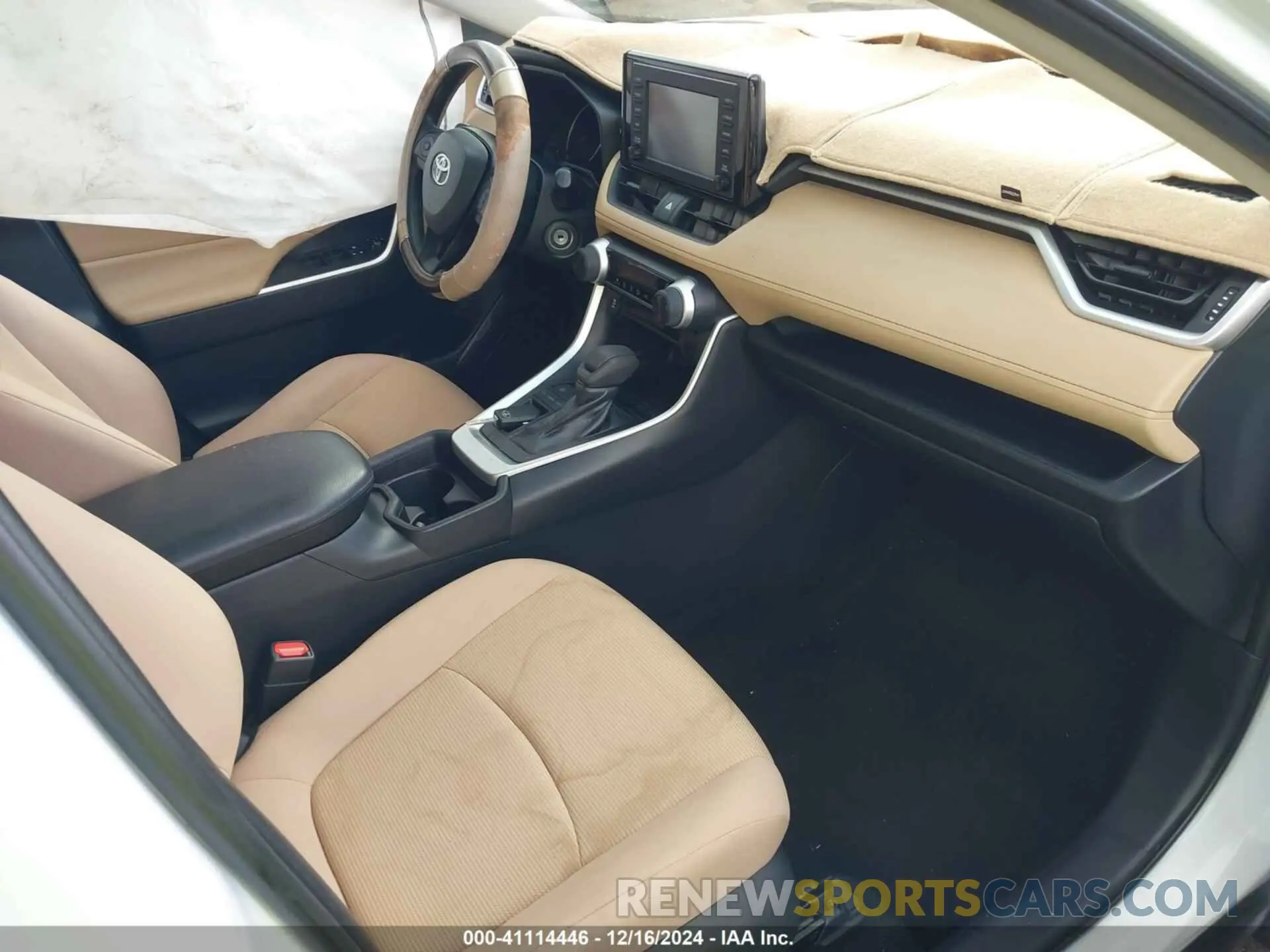 5 fotografías del automóvil dañado 2T3H1RFV1KW040125 TOYOTA RAV4 2019