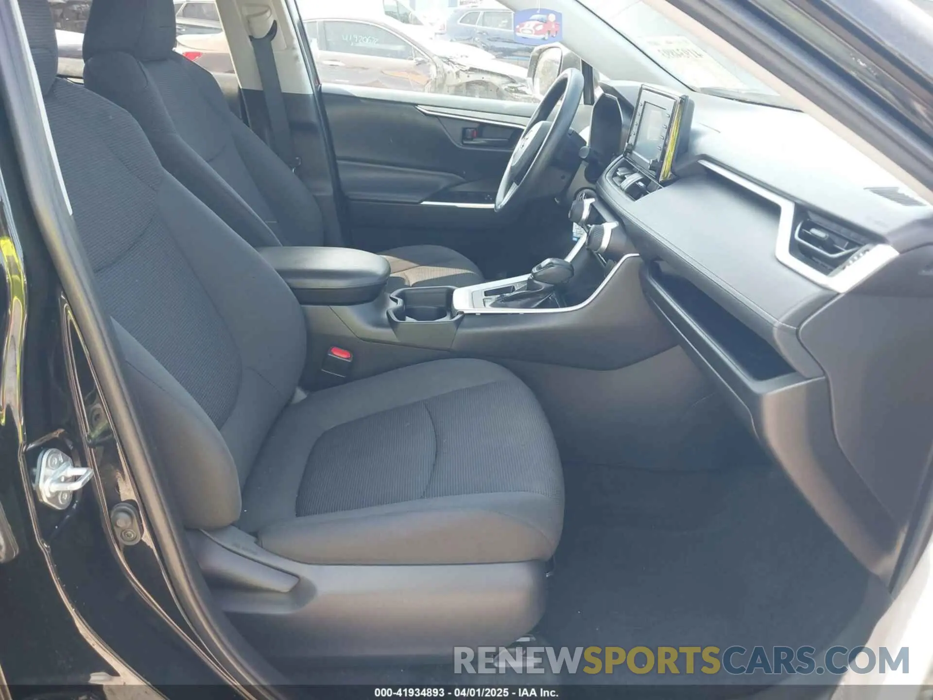 5 fotografías del automóvil dañado 2T3H1RFV2KC003604 TOYOTA RAV4 2019
