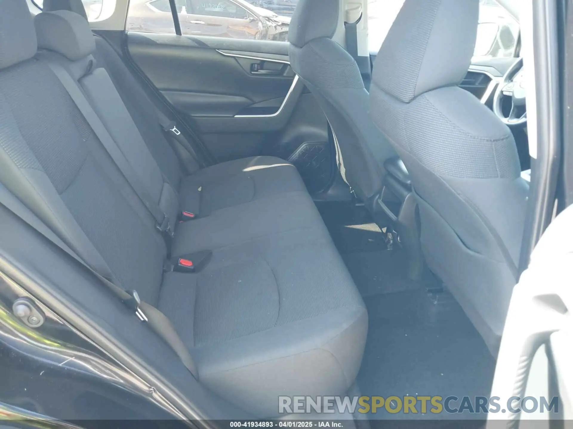 8 fotografías del automóvil dañado 2T3H1RFV2KC003604 TOYOTA RAV4 2019
