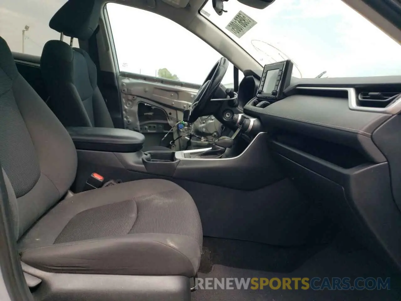 7 fotografías del automóvil dañado 2T3H1RFV3KW034794 TOYOTA RAV4 2019