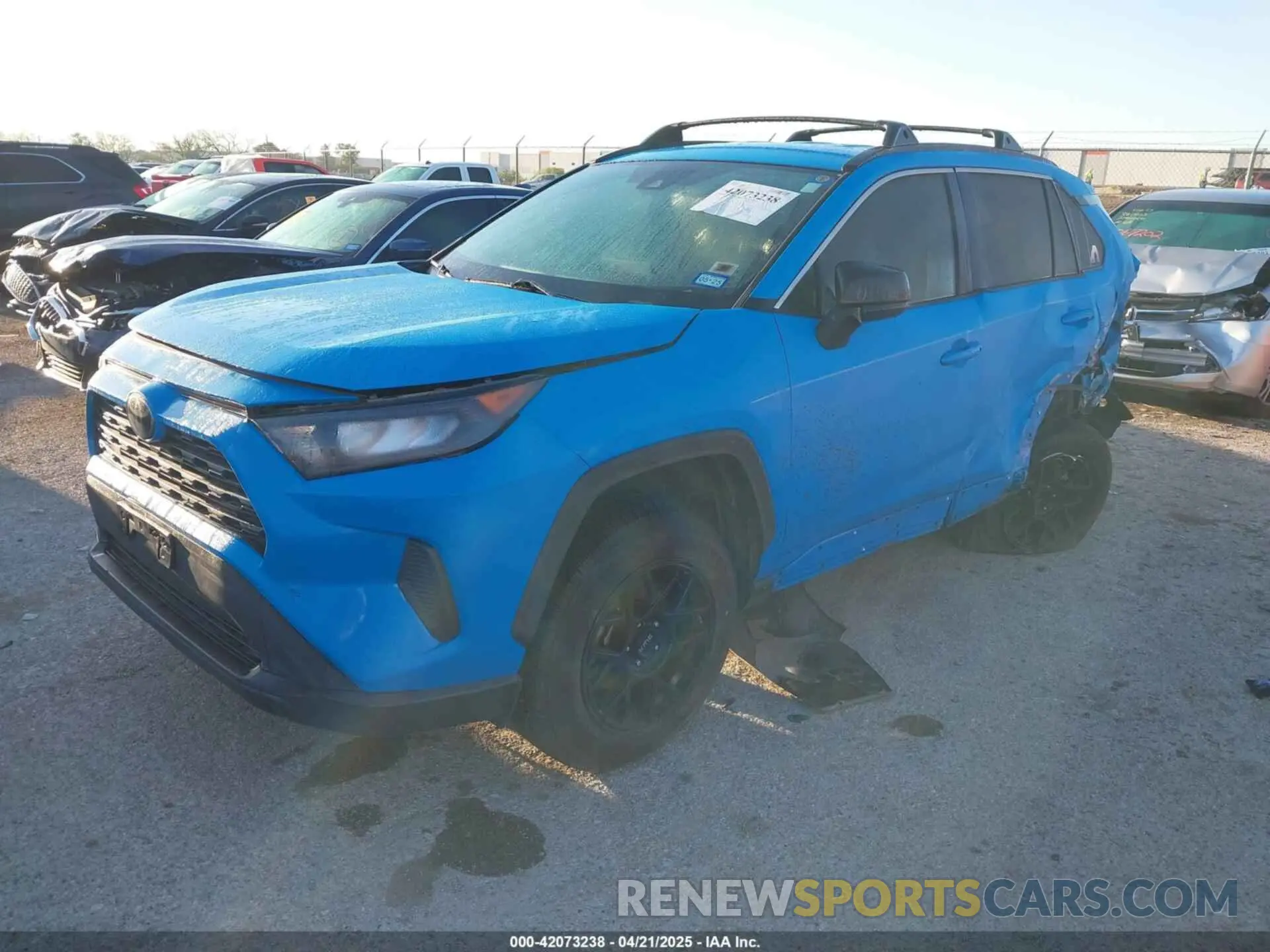 2 fotografías del automóvil dañado 2T3H1RFV5KW034652 TOYOTA RAV4 2019