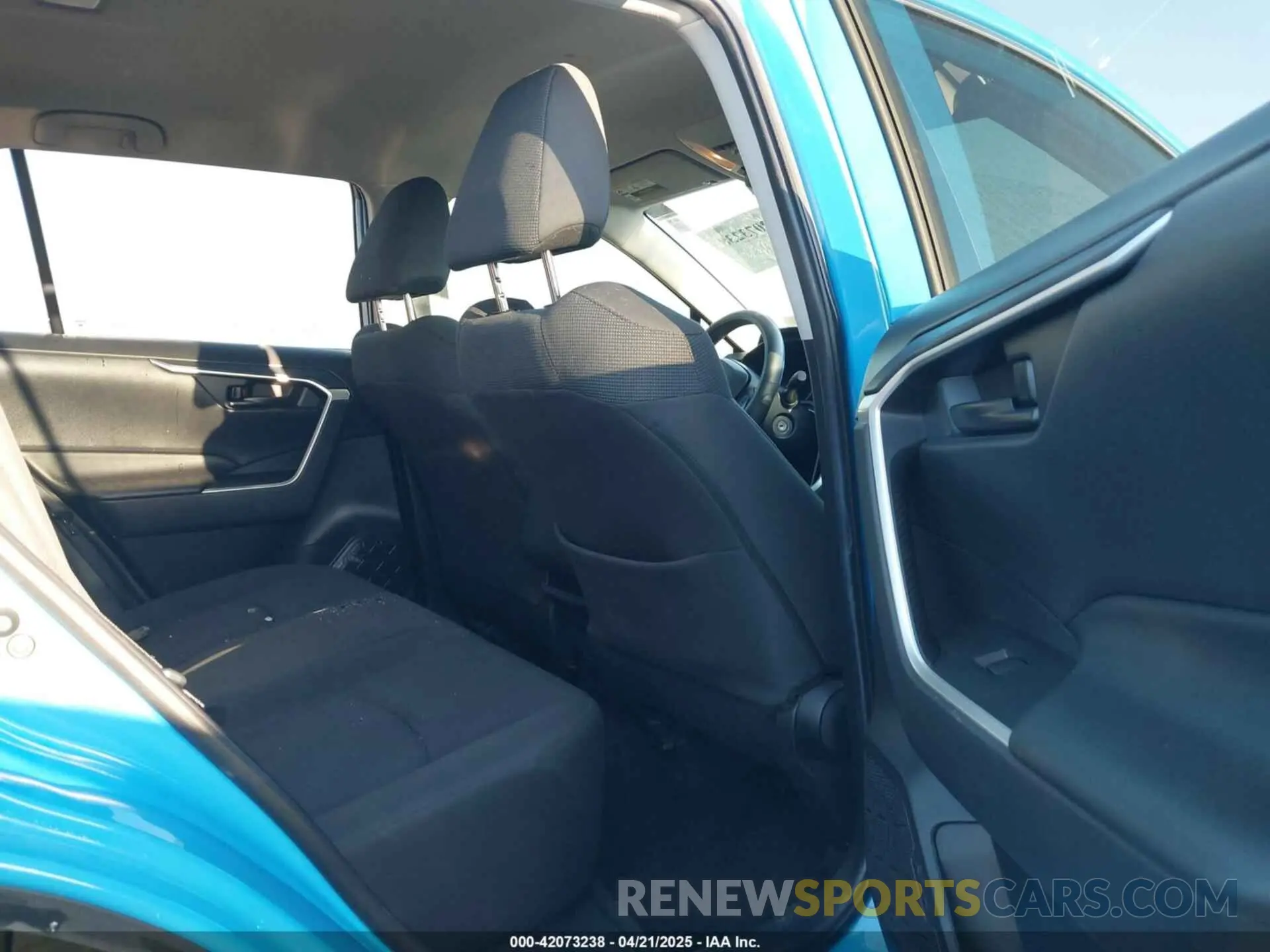 8 fotografías del automóvil dañado 2T3H1RFV5KW034652 TOYOTA RAV4 2019