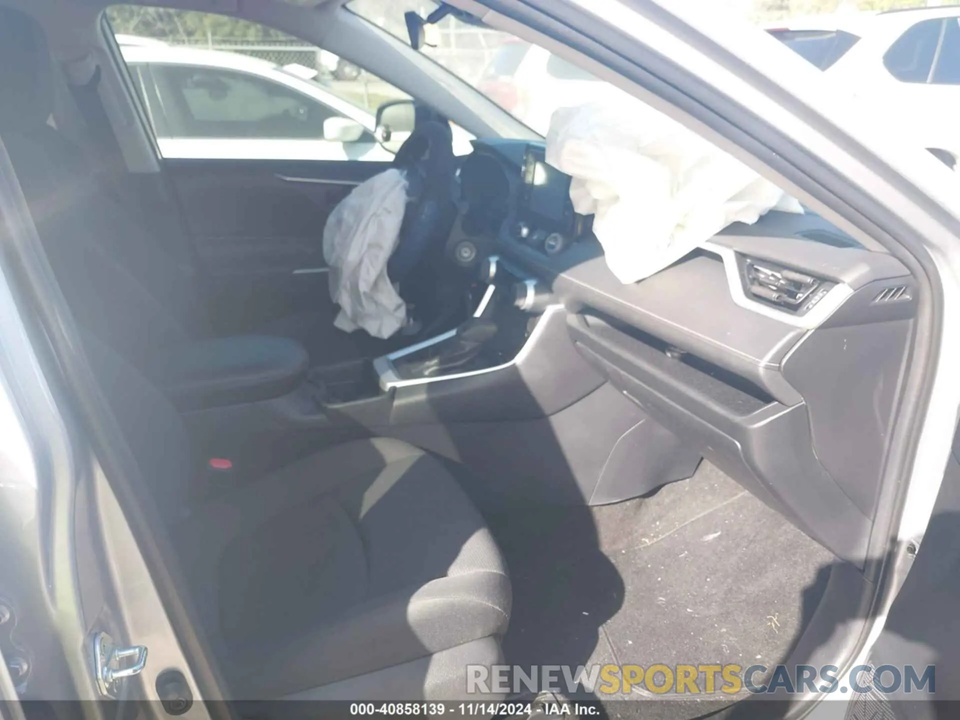 5 fotografías del automóvil dañado 2T3H1RFV5KW041617 TOYOTA RAV4 2019