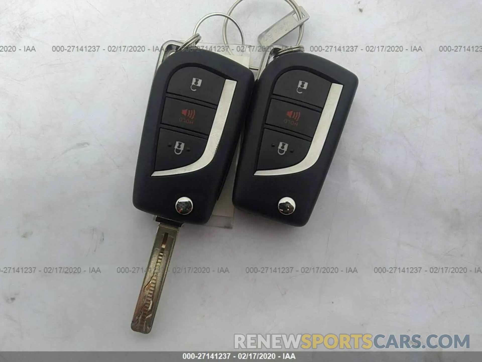 11 fotografías del automóvil dañado 2T3H1RFV6KC030482 TOYOTA RAV4 2019