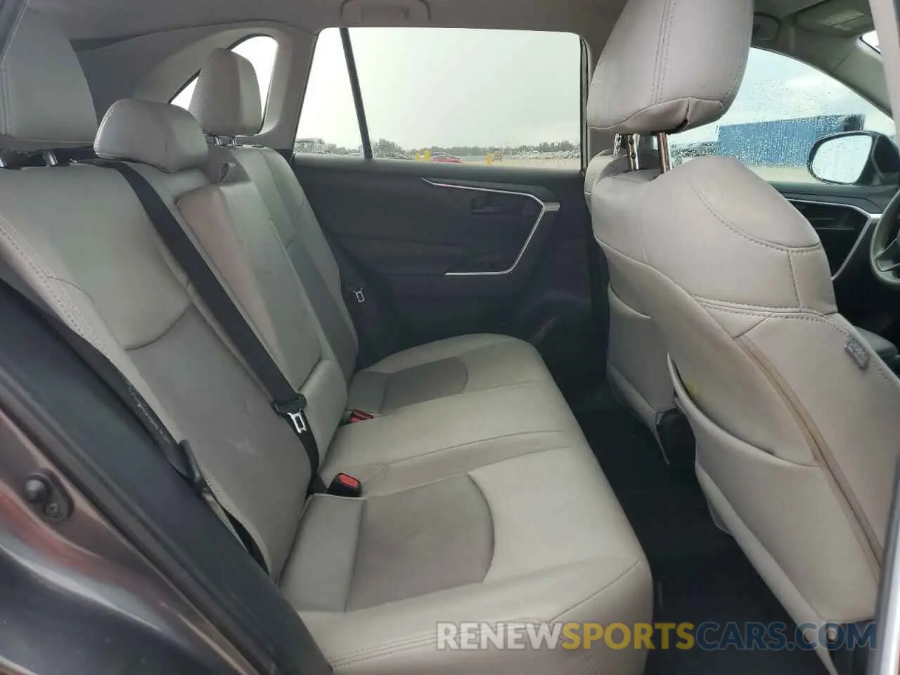 10 fotografías del automóvil dañado 2T3H1RFV6KW006519 TOYOTA RAV4 2019