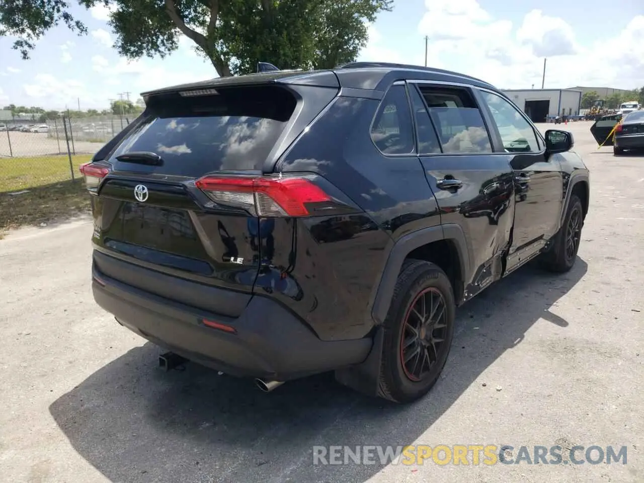 4 fotografías del automóvil dañado 2T3H1RFV6KW026205 TOYOTA RAV4 2019