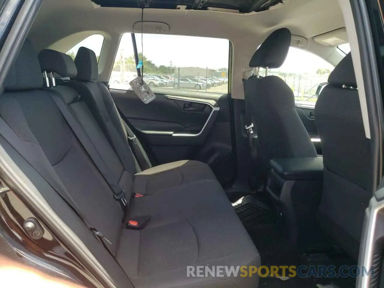 6 fotografías del automóvil dañado 2T3H1RFV6KW026205 TOYOTA RAV4 2019