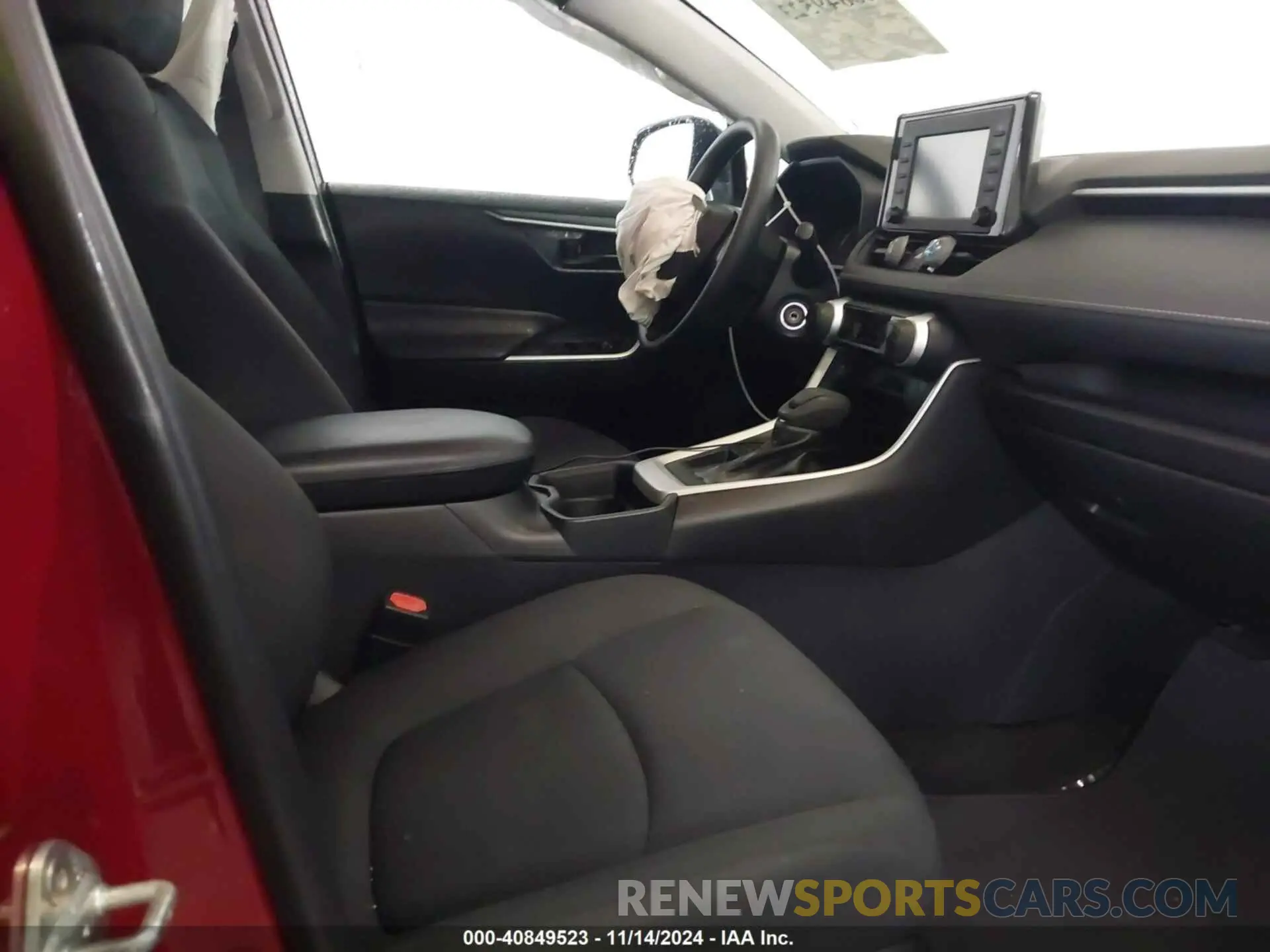 5 fotografías del automóvil dañado 2T3H1RFV6KW046955 TOYOTA RAV4 2019