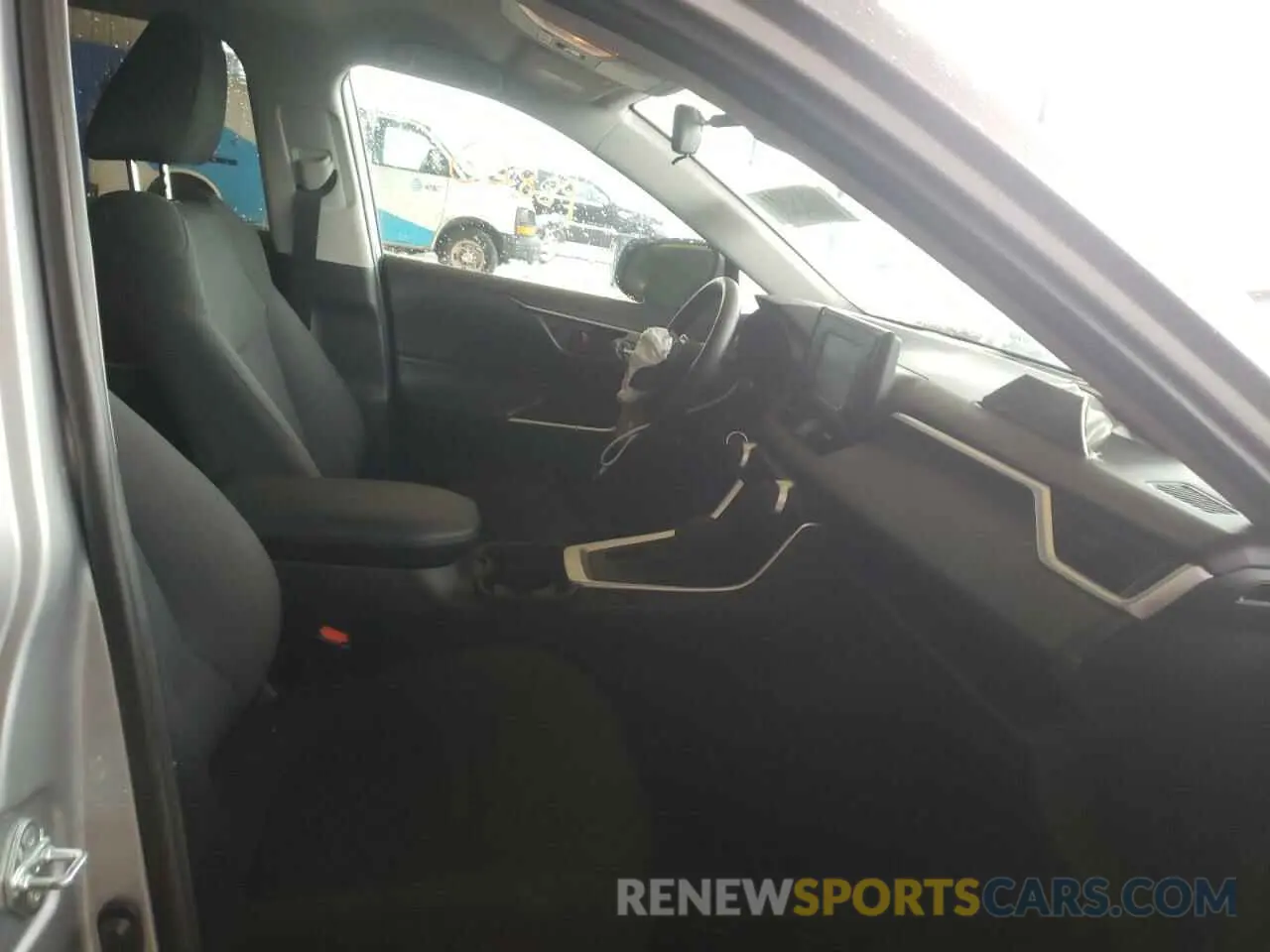 5 fotografías del automóvil dañado 2T3H1RFV7KC007485 TOYOTA RAV4 2019