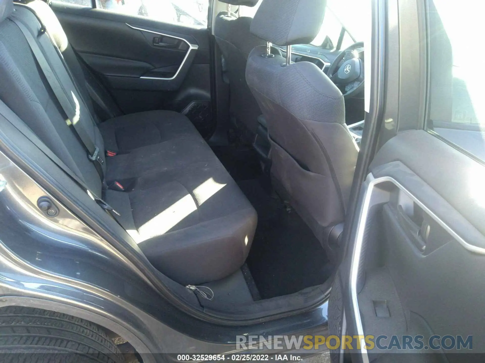 8 fotografías del automóvil dañado 2T3H1RFV8KW006554 TOYOTA RAV4 2019