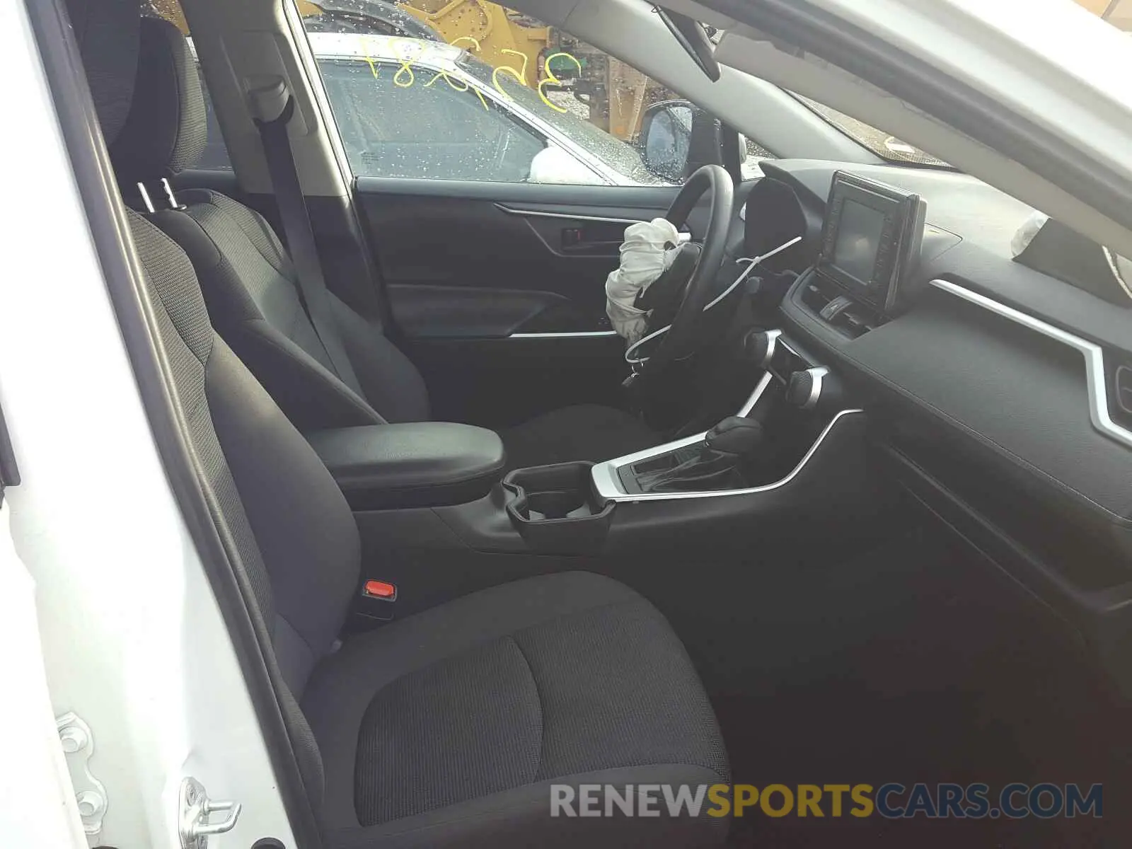 5 fotografías del automóvil dañado 2T3H1RFV8KW020275 TOYOTA RAV4 2019