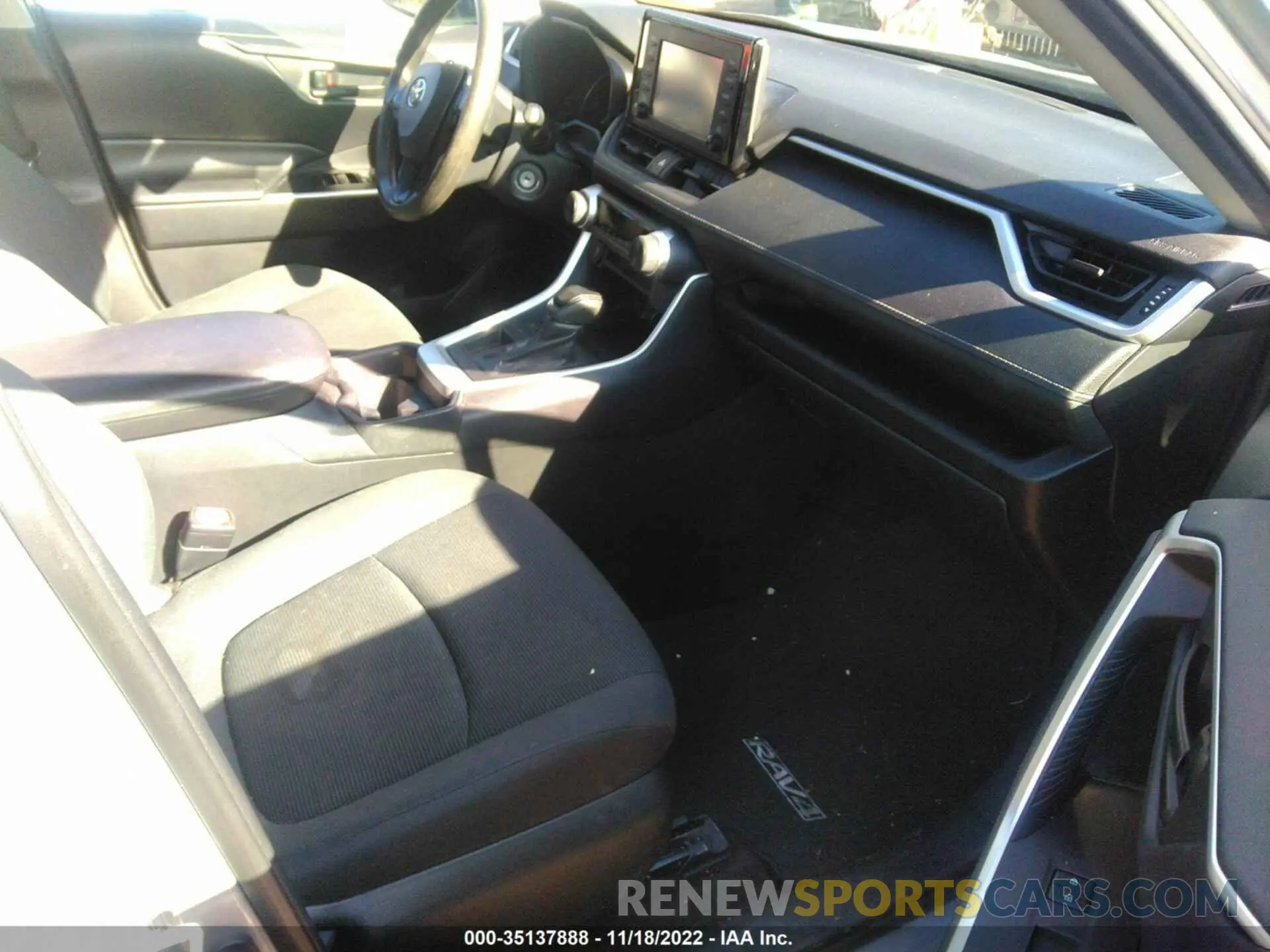 5 fotografías del automóvil dañado 2T3H1RFV8KW023211 TOYOTA RAV4 2019
